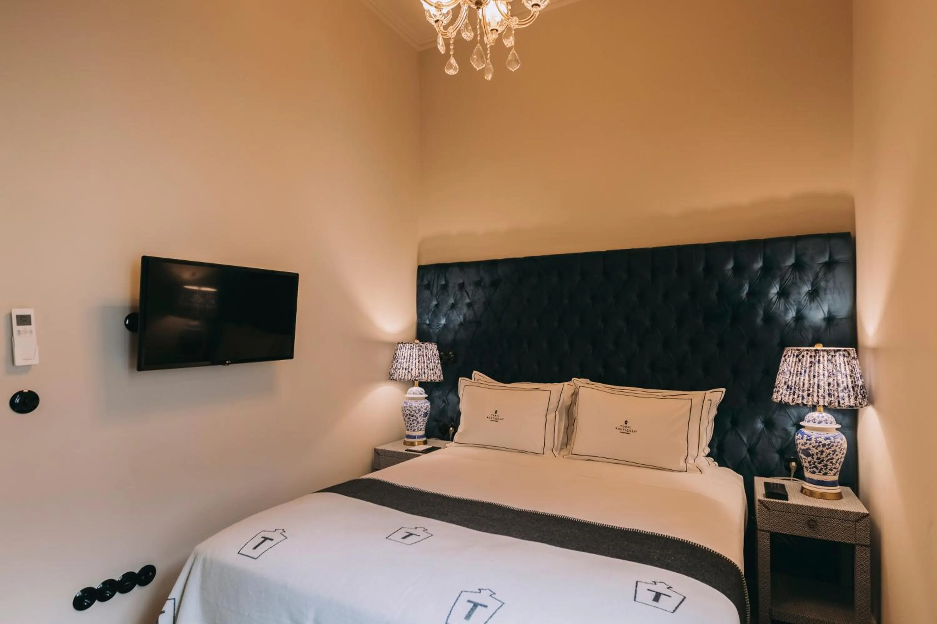 Bedroom, Bed in Torel Palace Porto