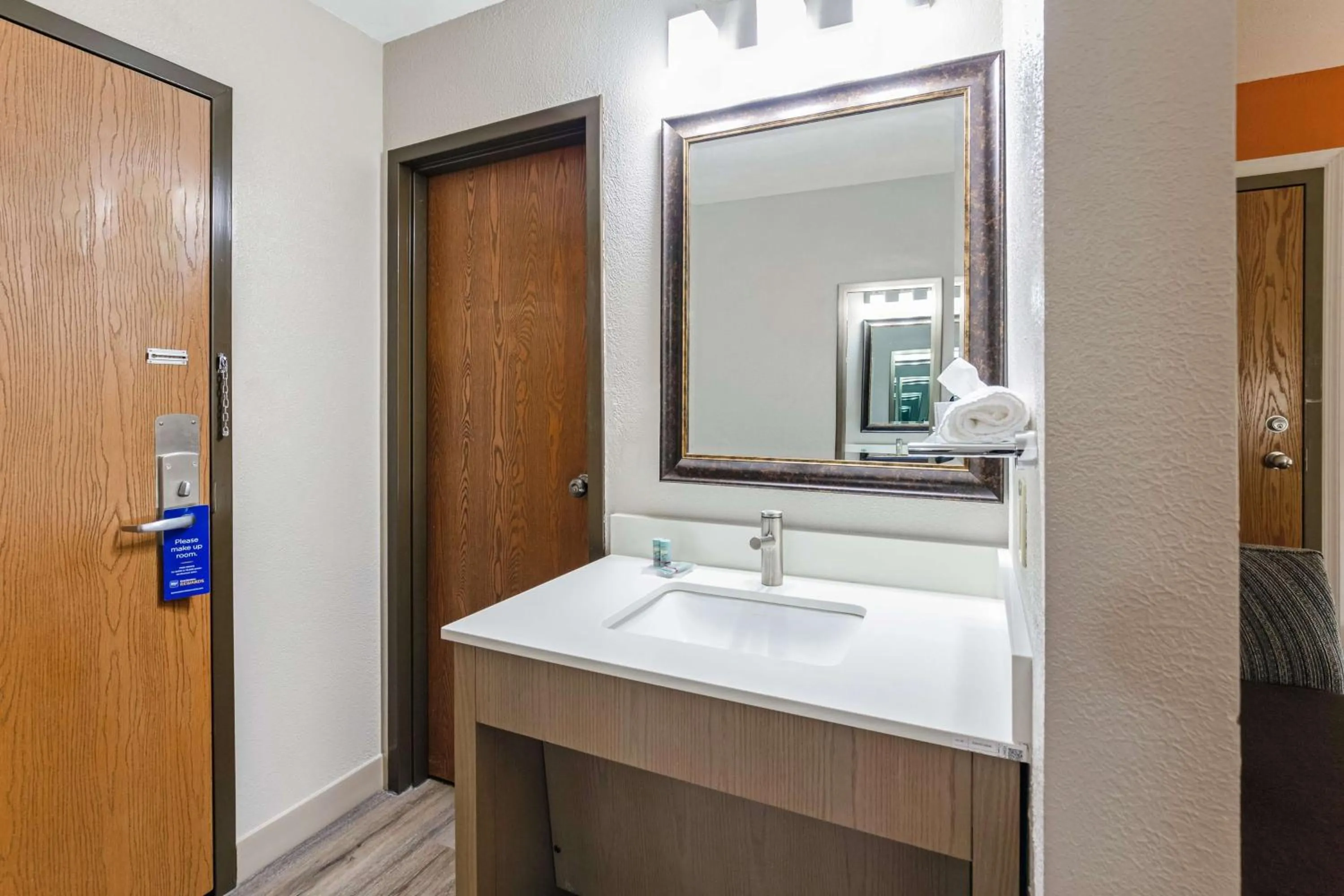 Bathroom in Best Western U.S. Inn