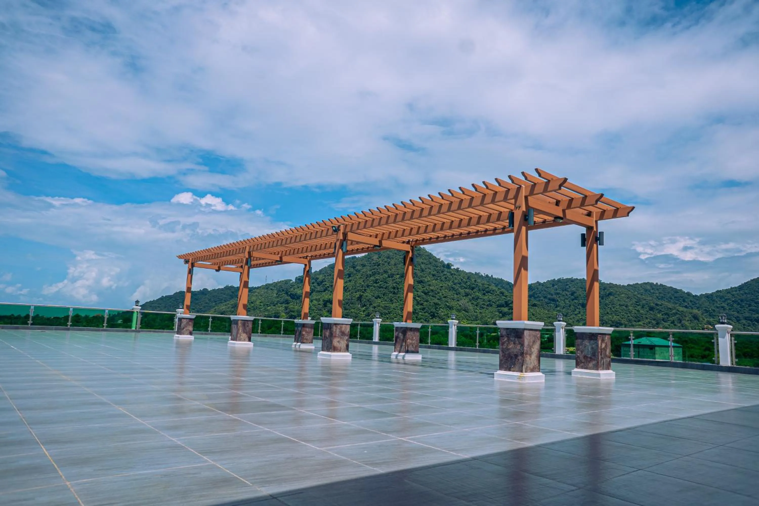 Balcony/Terrace in Sangkahak Mith Hotel