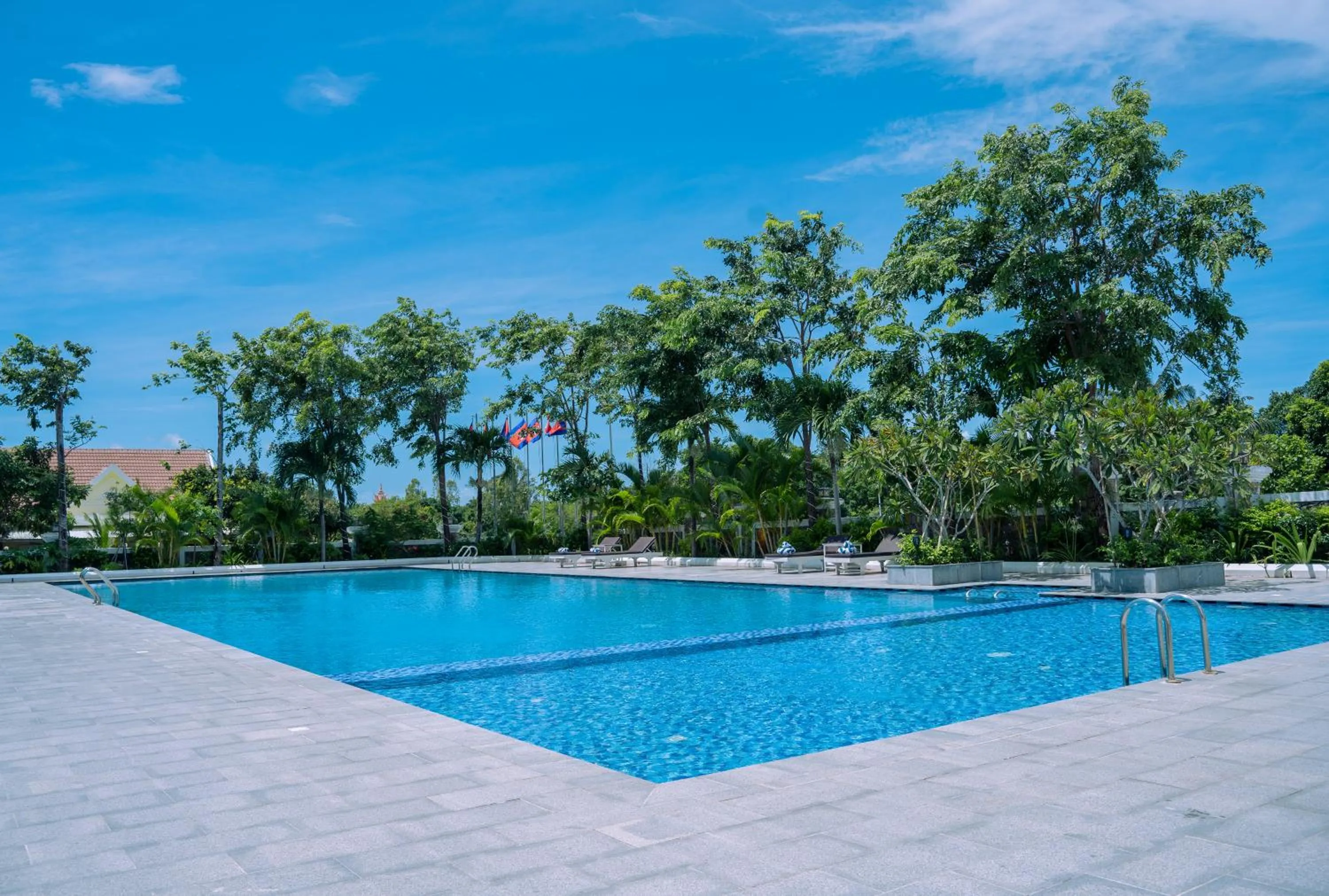 Restaurant/places to eat in Sangkahak Mith Hotel