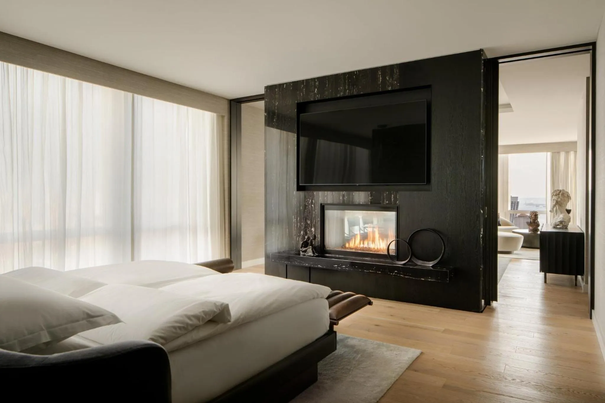 Facade/entrance, Bed in Equinox Hotel New York