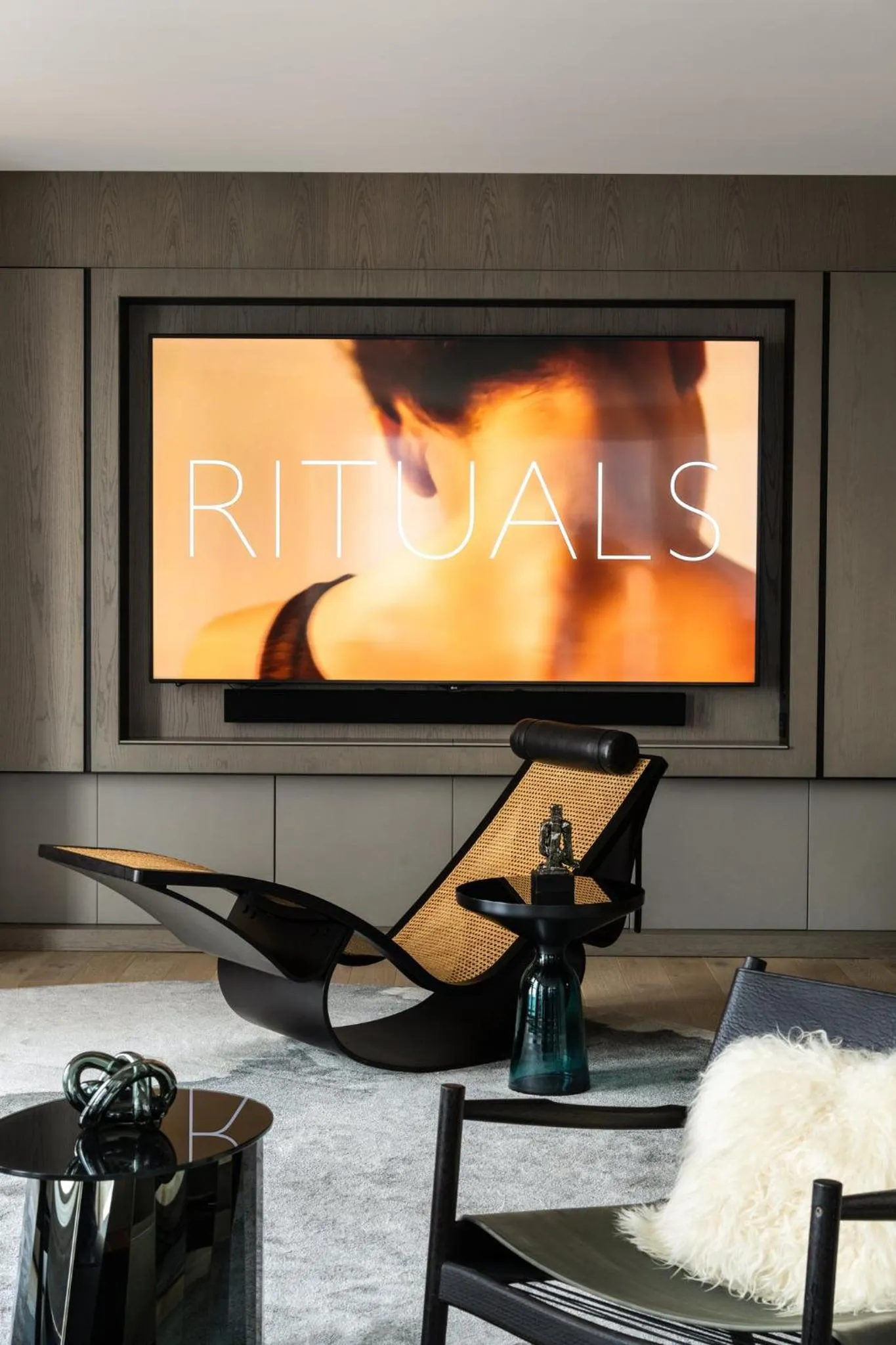 Facade/entrance in Equinox Hotel New York