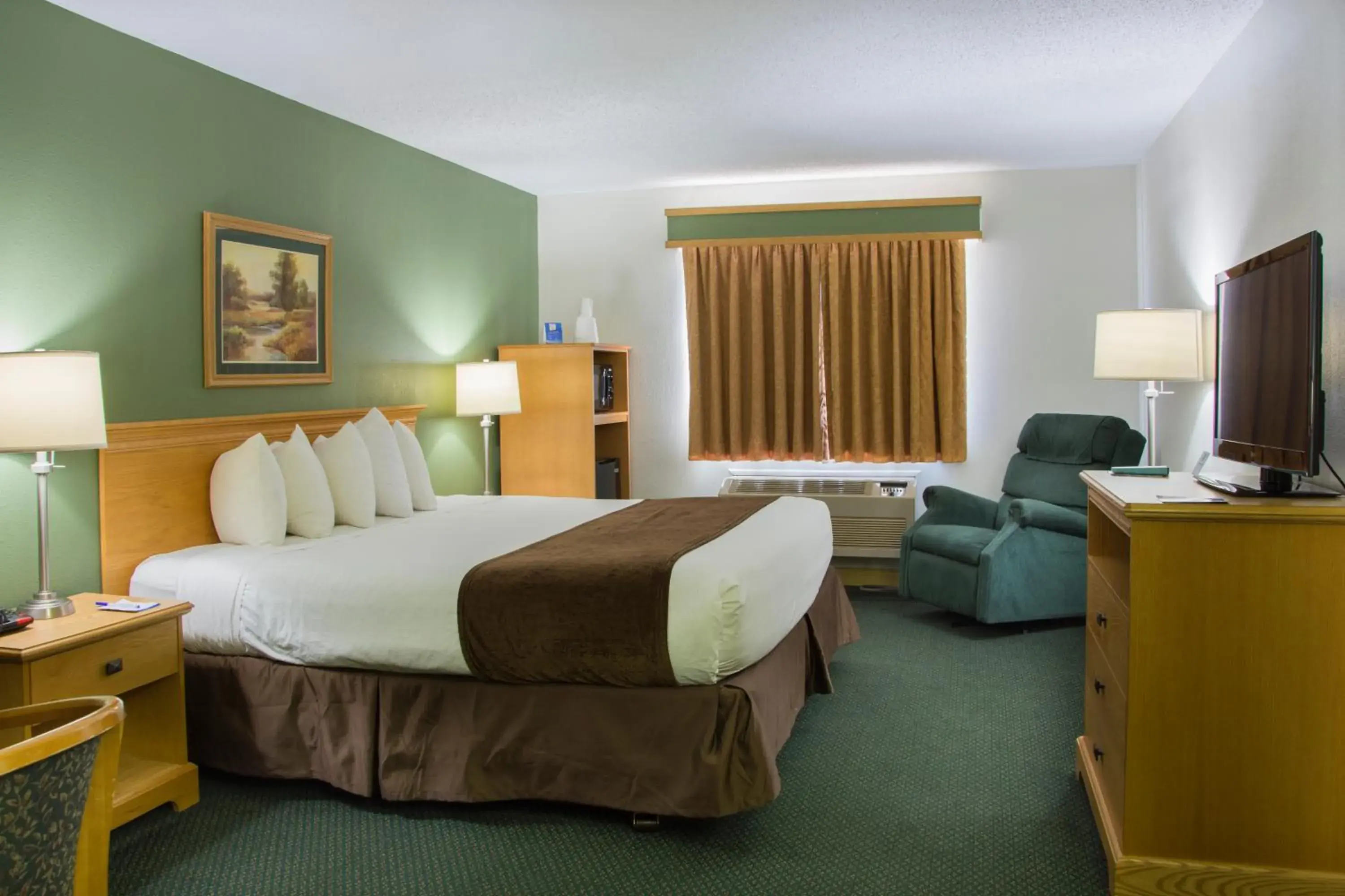 Bedroom in Baymont by Wyndham Robinson Bedroom in Baymont by Wyndham Robinson