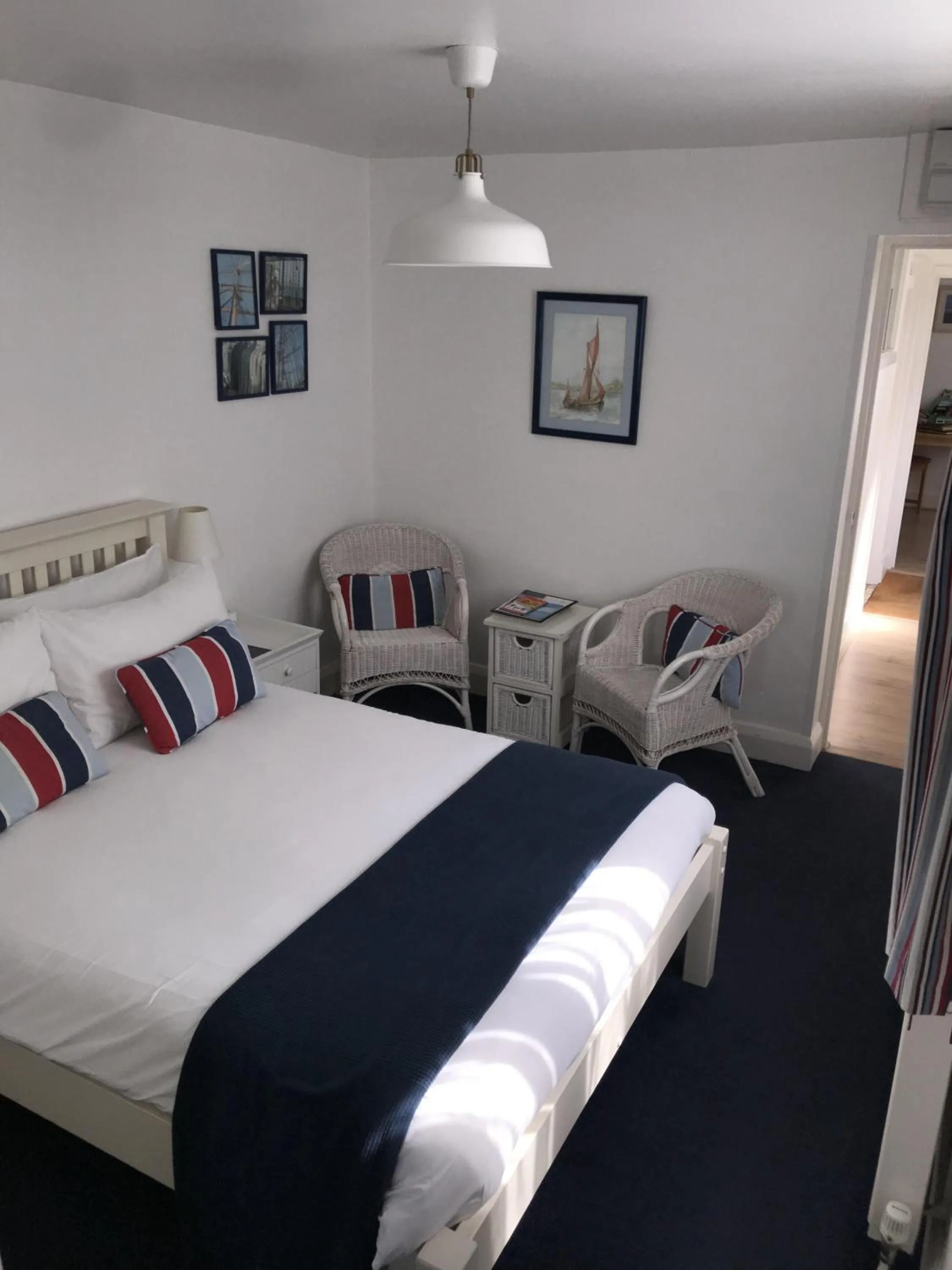 Double Room with Private Bathroom - single occupancy in The Moorings B&B