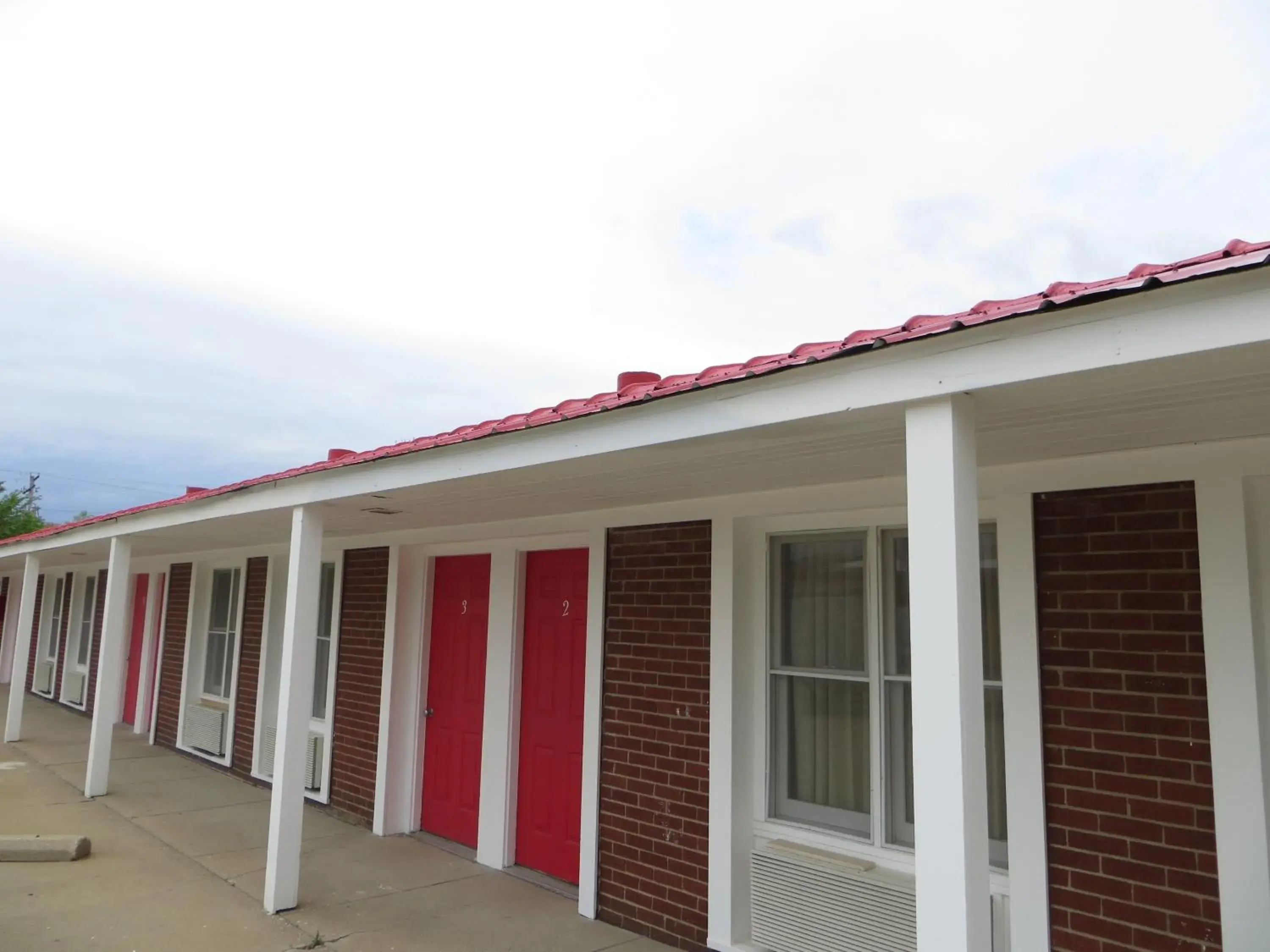 Queen Room - single occupancy in Foster Inn Monticello Queen Room - single occupancy in Foster Inn Monticello