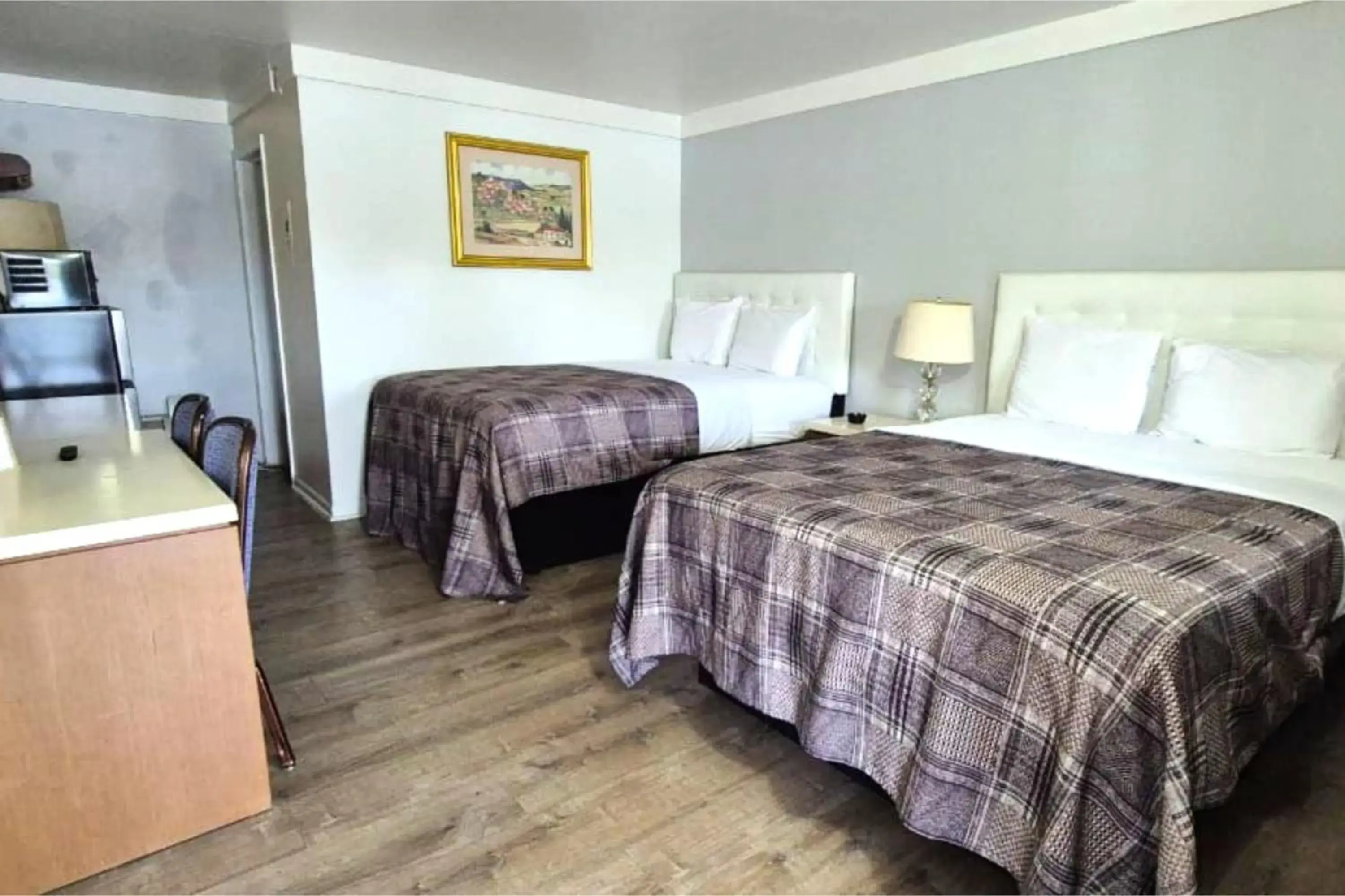 2 Queen Beds Non-Smoking in Capital O Elite Inn & Suites South Holland I 94 2 Queen Beds Non-Smoking in Capital O Elite Inn & Suites South Holland I 94