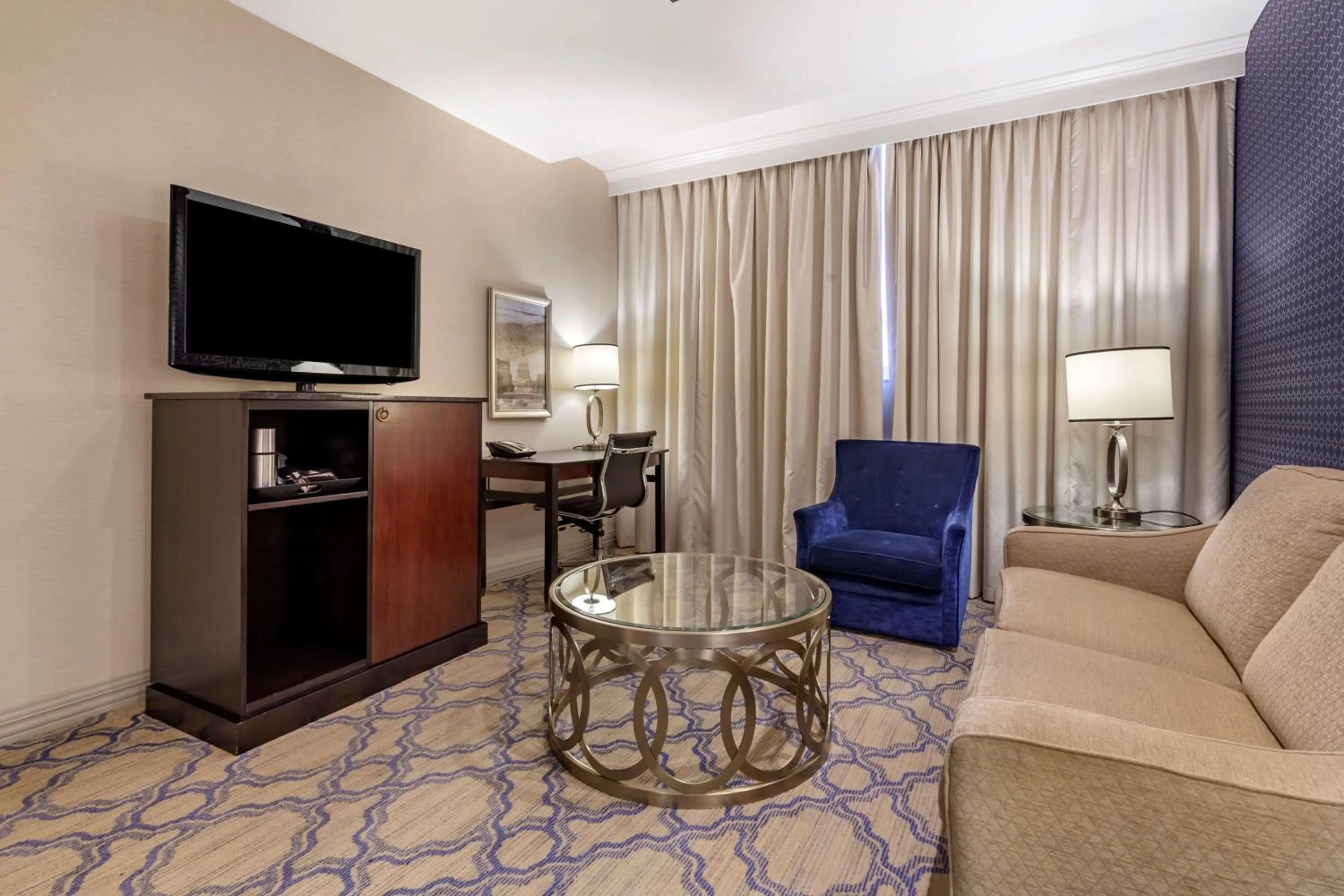 TV and multimedia in Best Western Premier Park Hotel