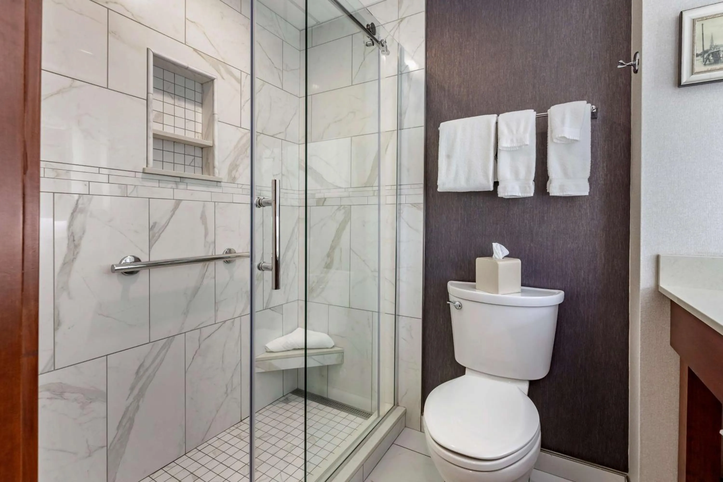 Shower in Best Western Premier Park Hotel