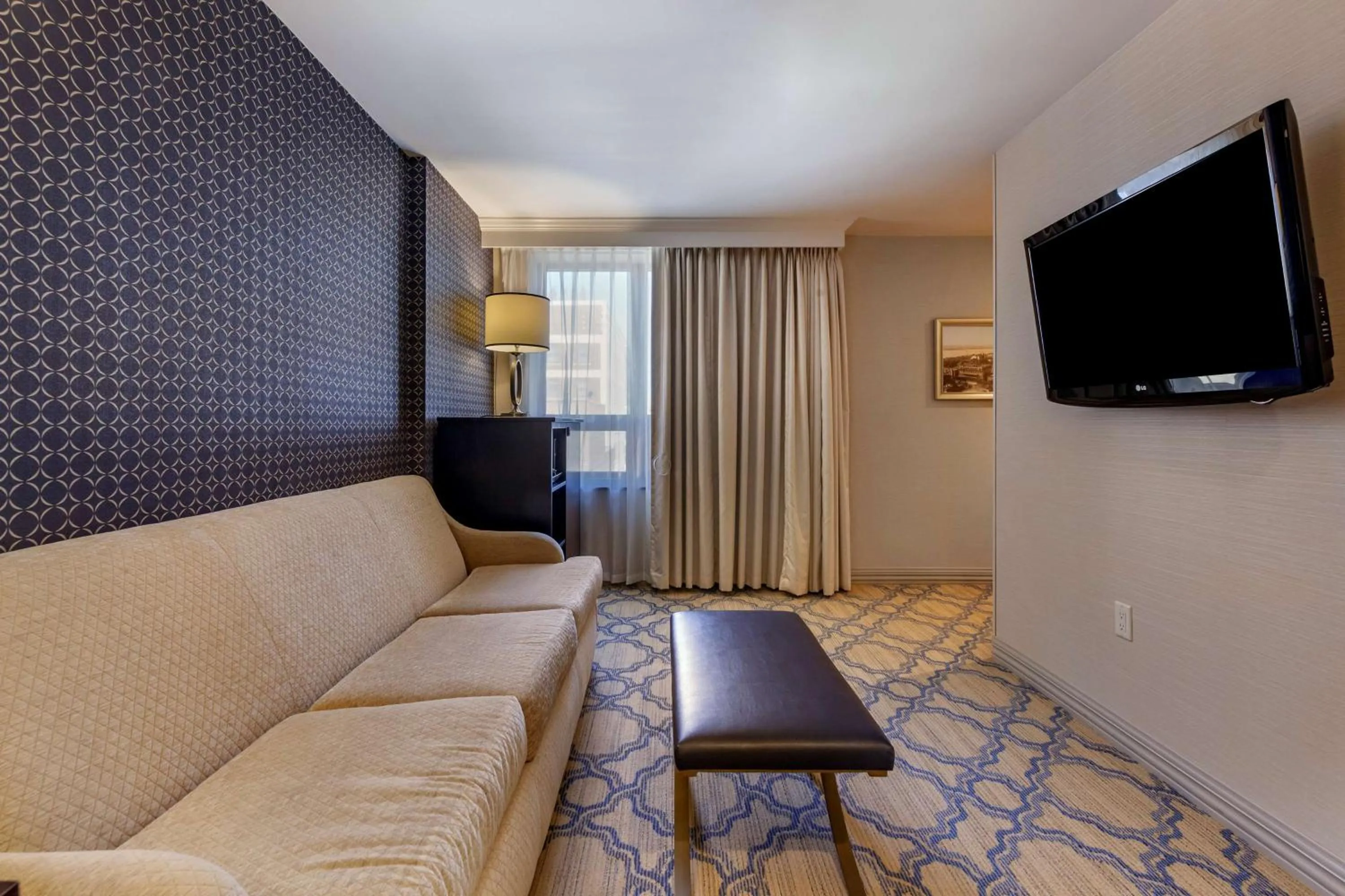 TV and multimedia in Best Western Premier Park Hotel