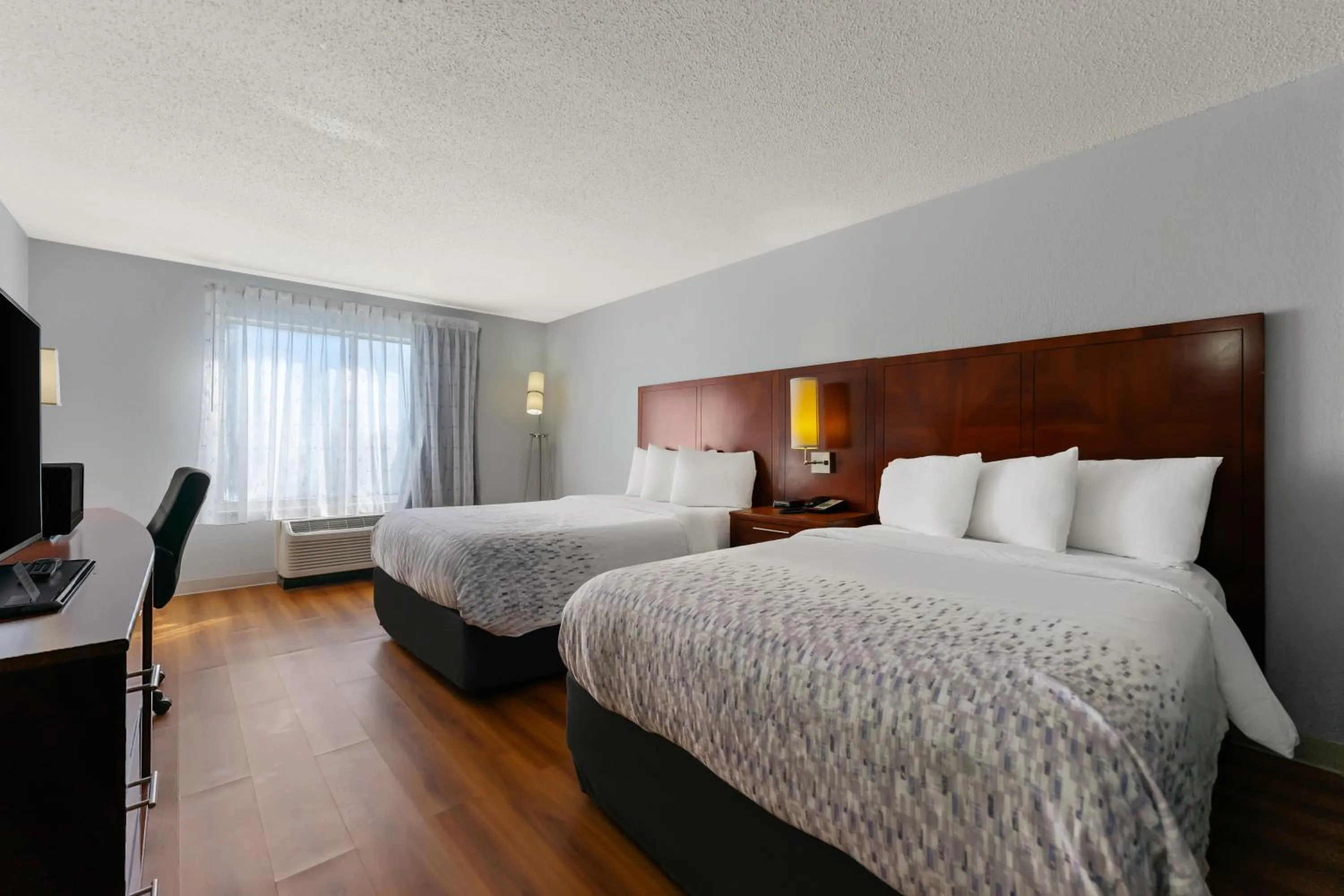 Bedroom, Bed in SureStay Hotel by Best Western Rockford East