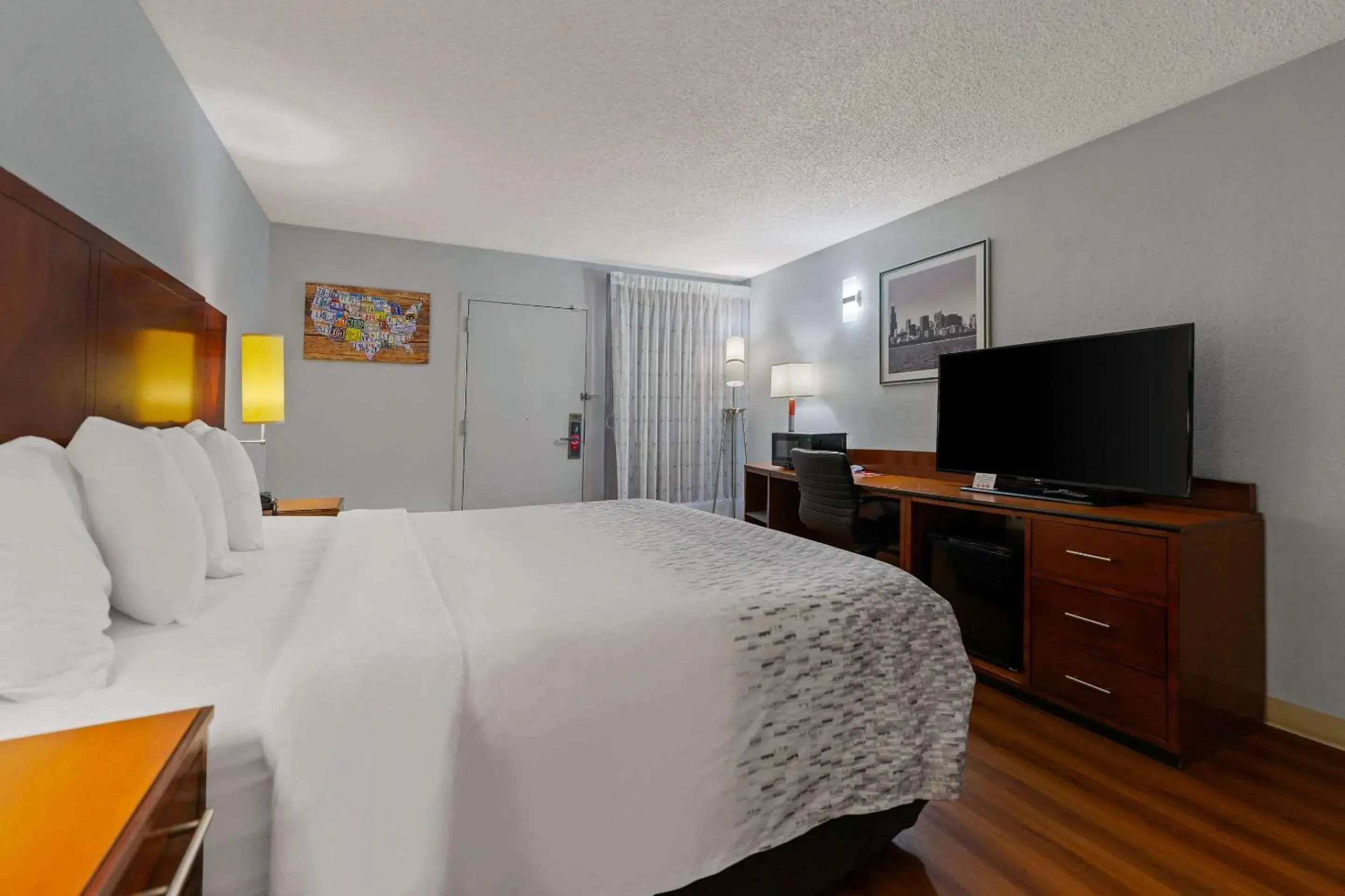 Bedroom, Bed in SureStay Hotel by Best Western Rockford East Bedroom, Bed in SureStay Hotel by Best Western Rockford East