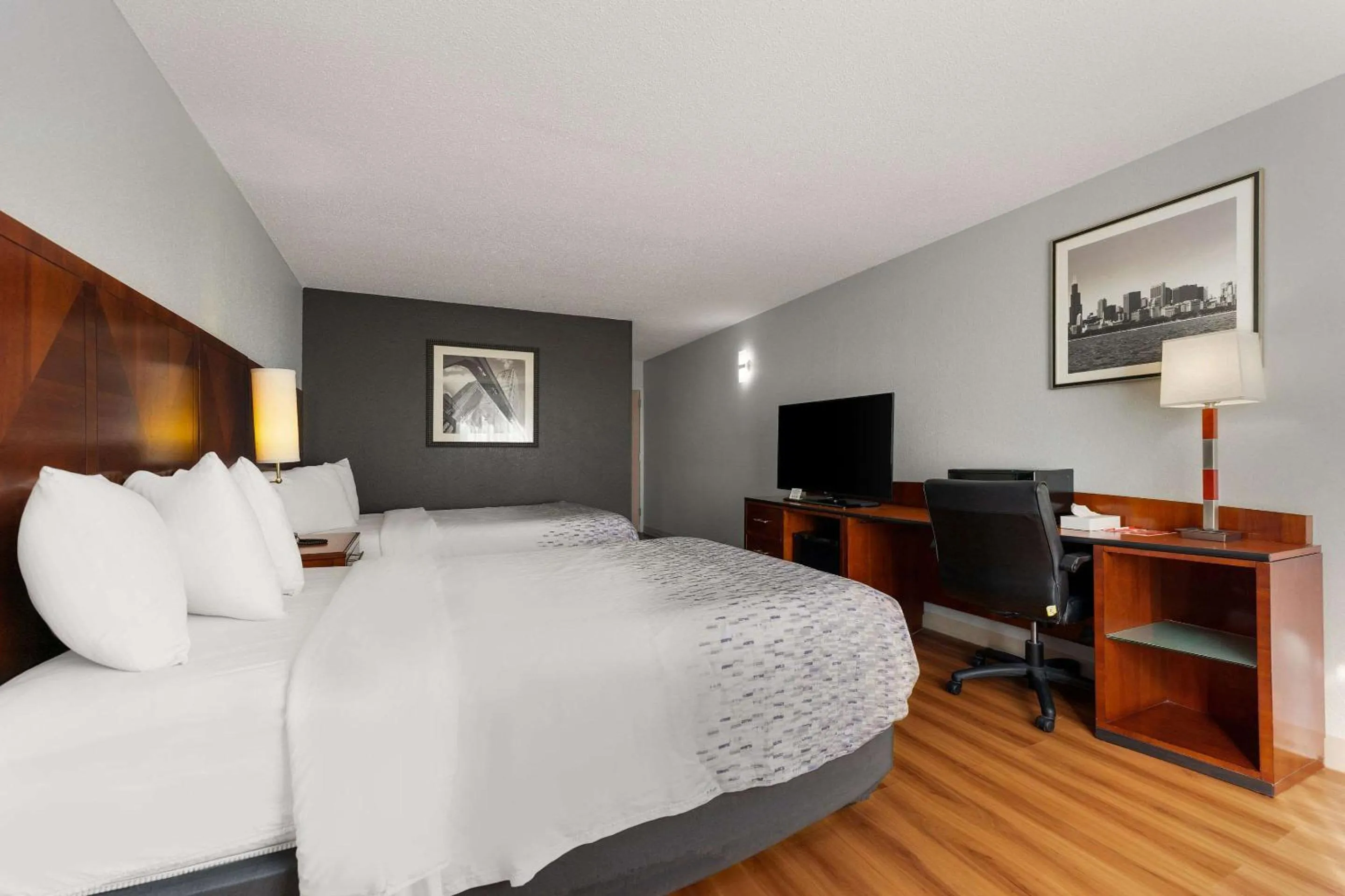Bedroom, Bed in SureStay Hotel by Best Western Rockford East