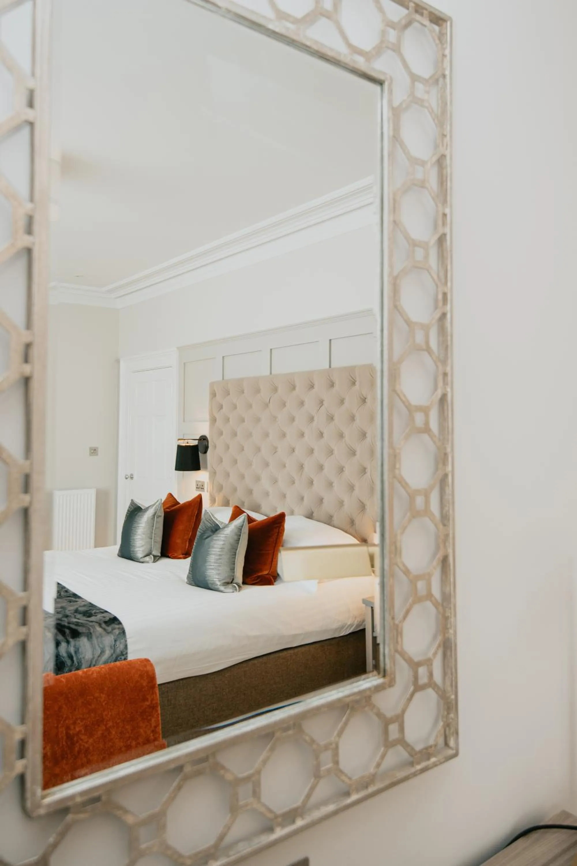 Bedroom, Bed in The Seafield Arms-Cullen