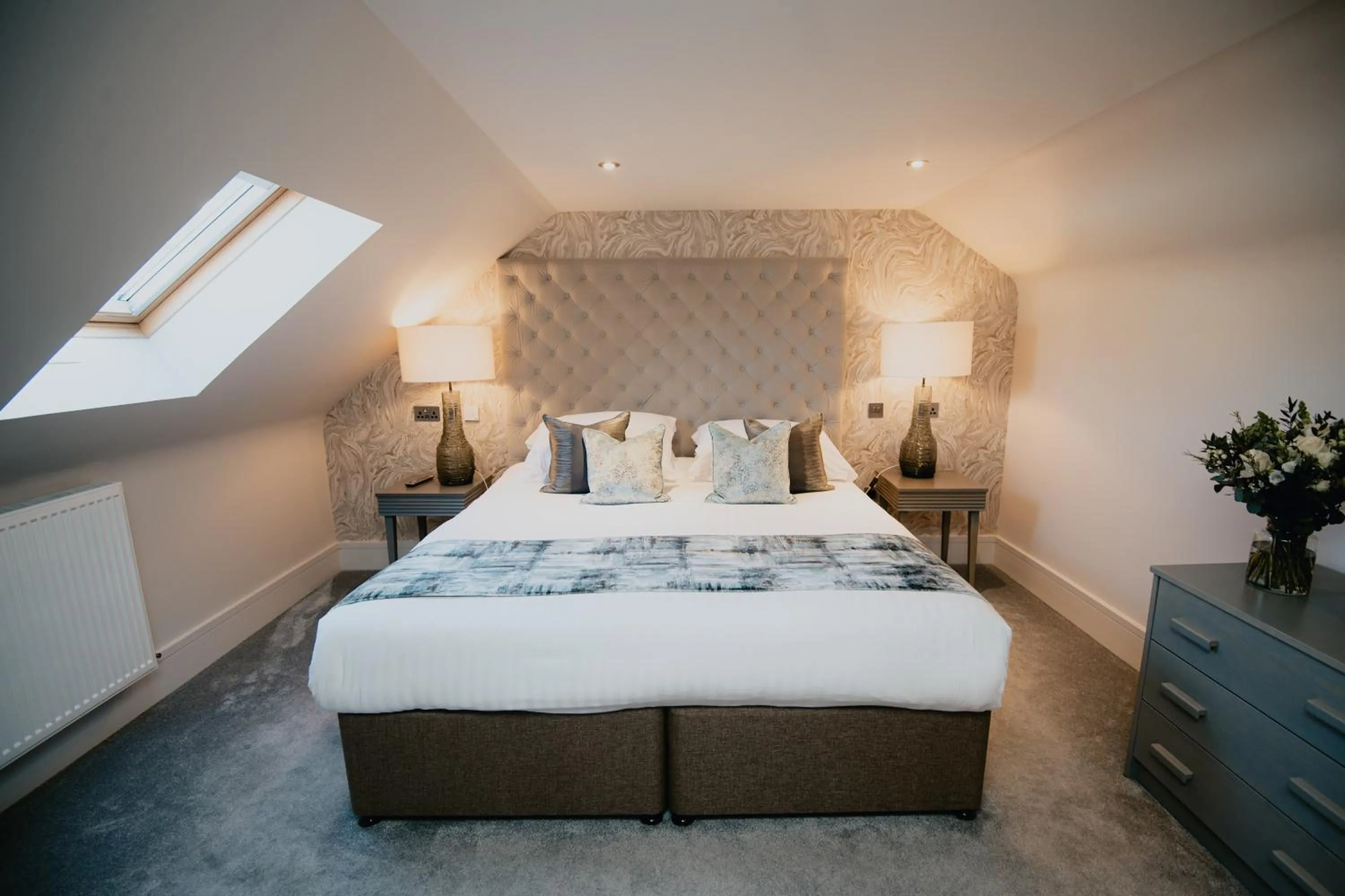 Bedroom, Bed in The Seafield Arms-Cullen