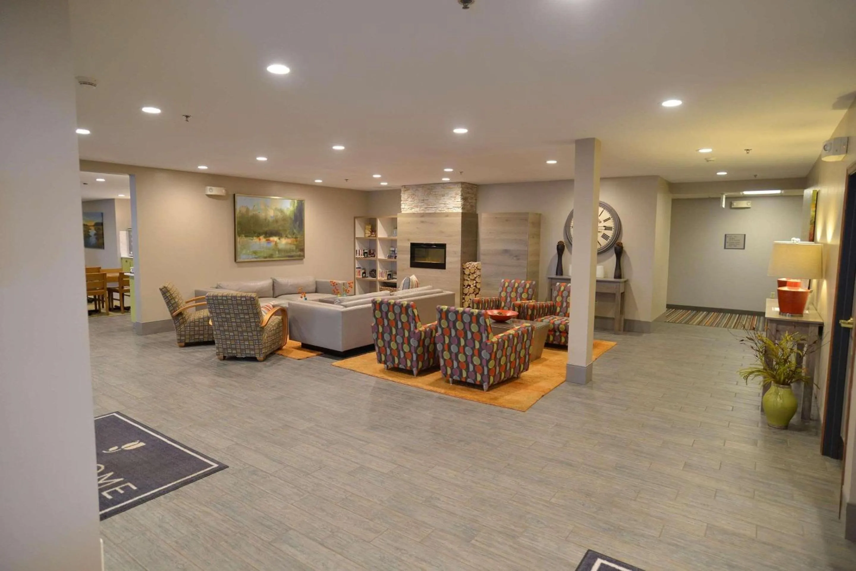 Lobby or reception in Country Inn & Suites by Radisson, Duluth North, MN