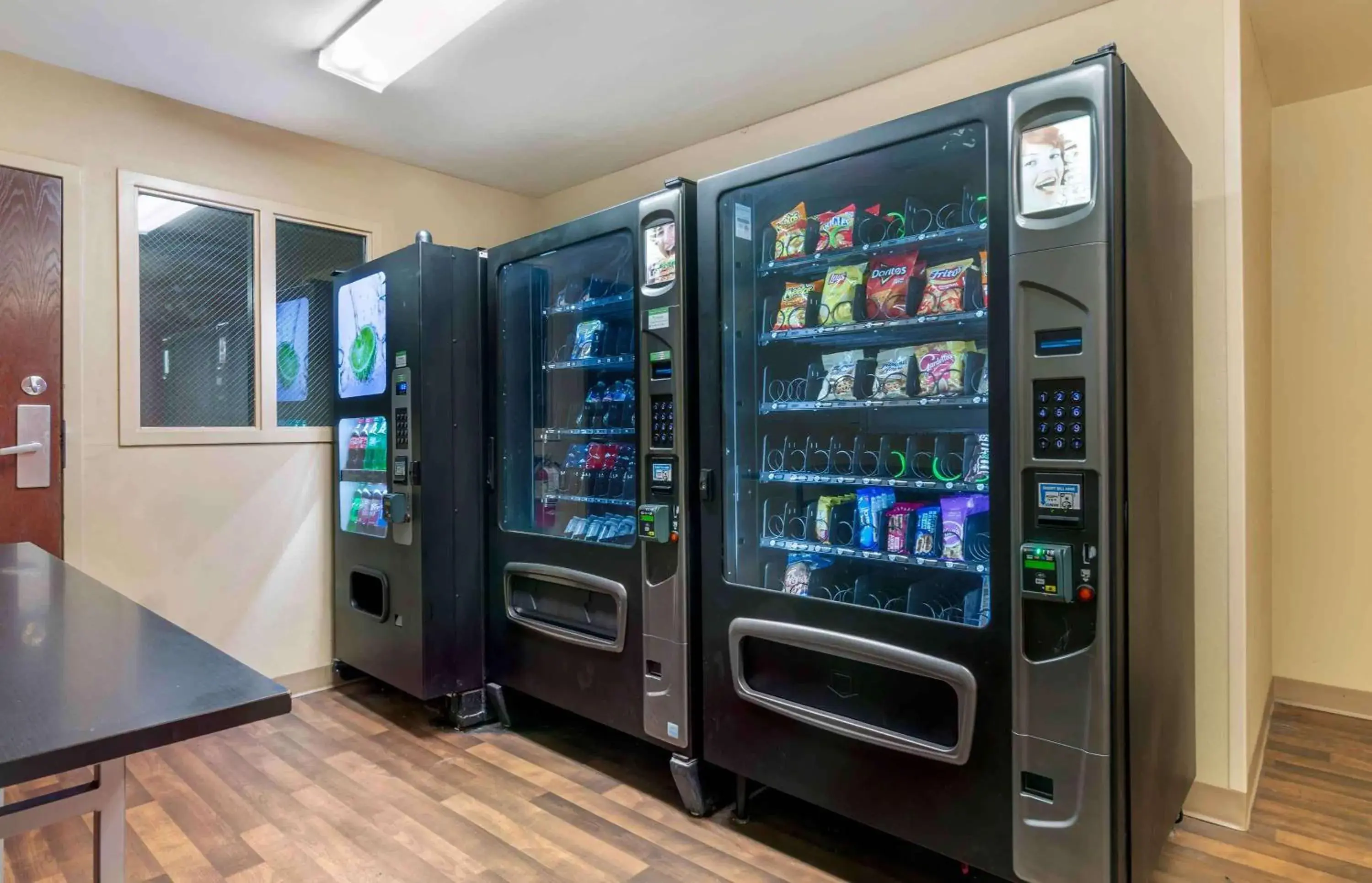 Property building in Extended Stay America Suites - Kansas City - South Property building in Extended Stay America Suites - Kansas City - South