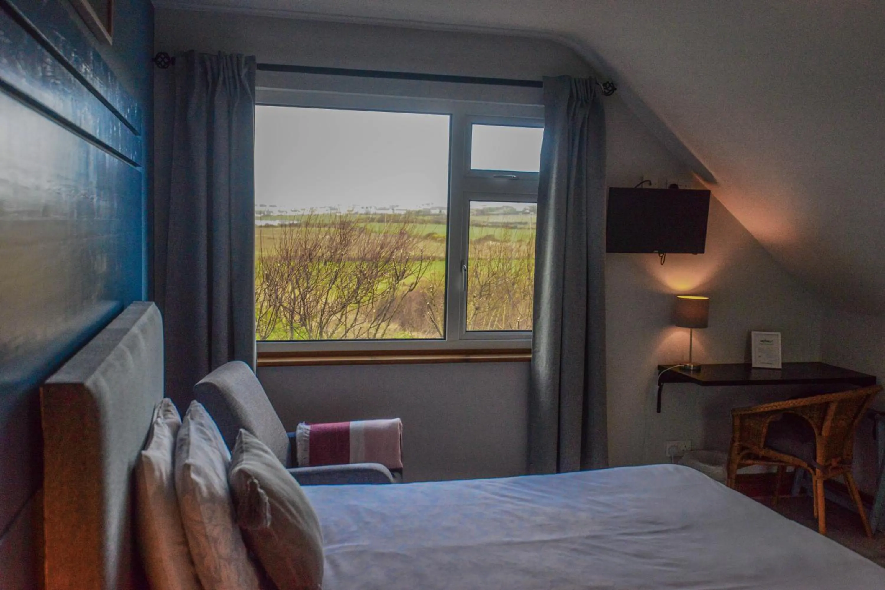 Bedroom, Bed in BlueTit Lodge