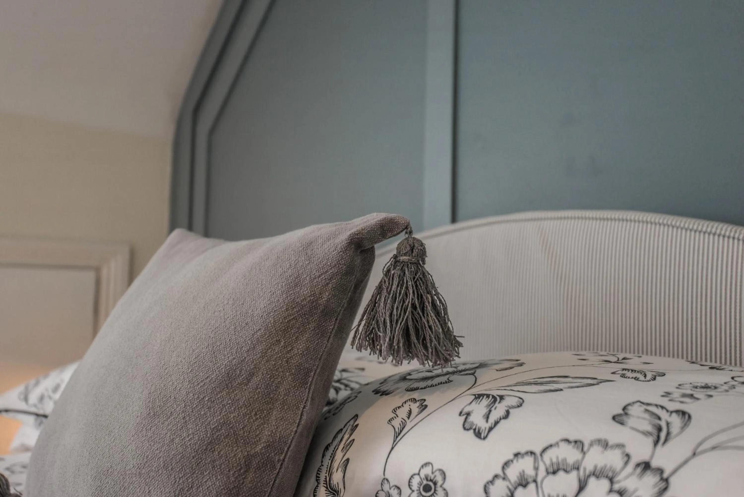 Bedroom, Bed in BlueTit Lodge