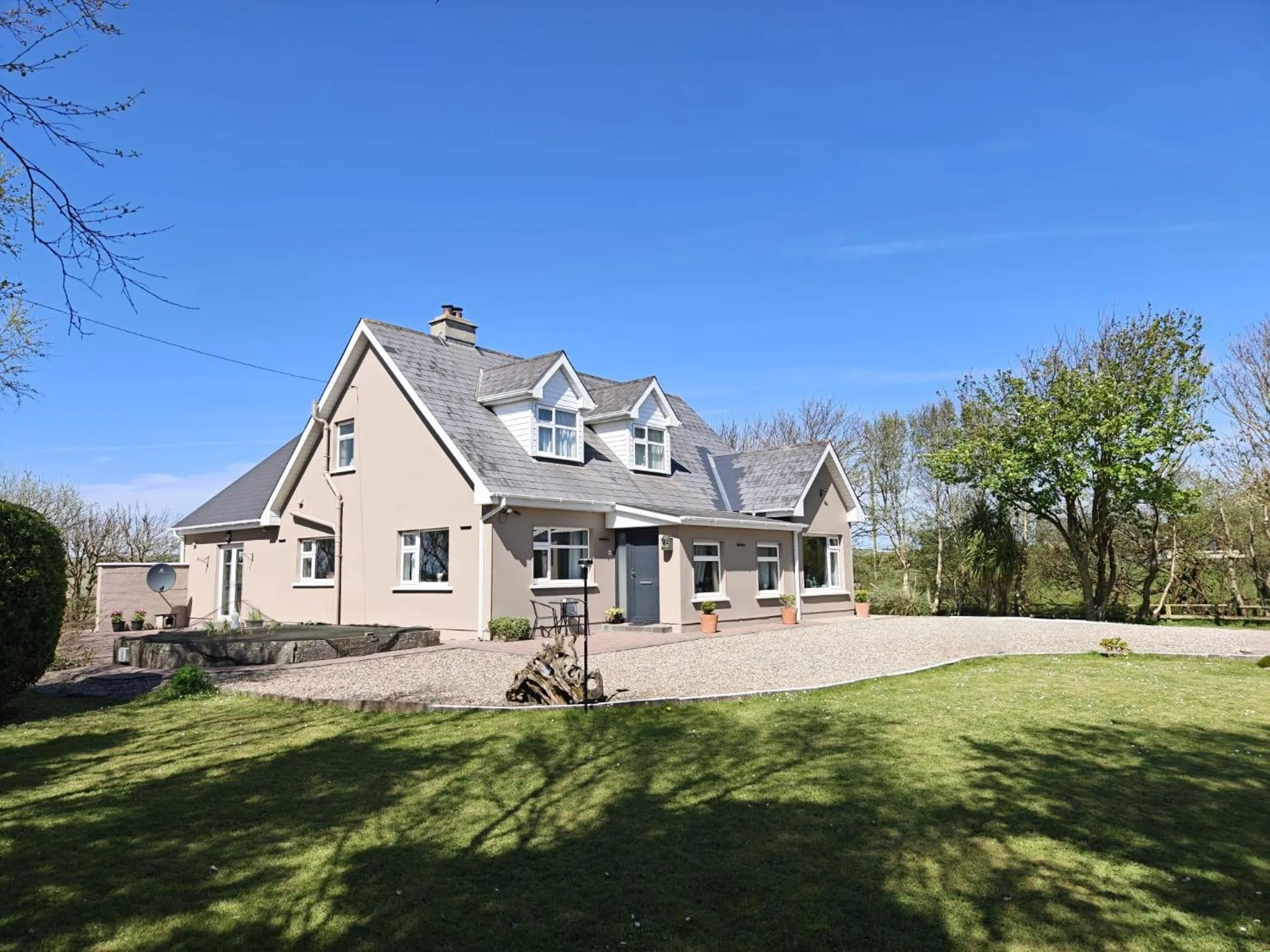 Property building in BlueTit Lodge