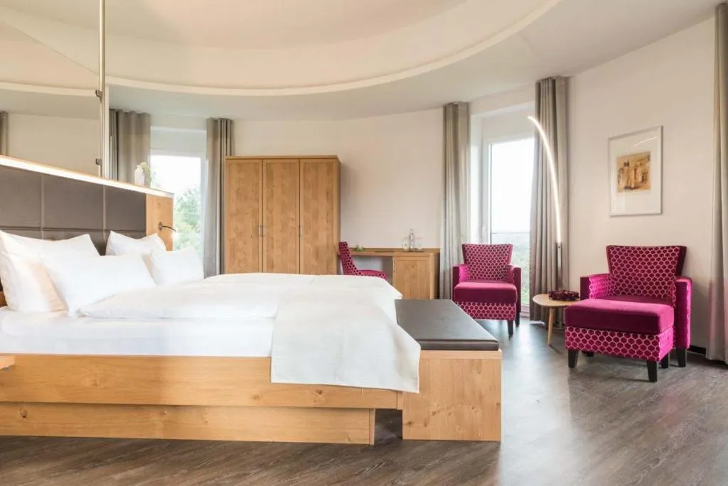 Bed in Hotel & Golfrestaurant Gut Wissmannshof