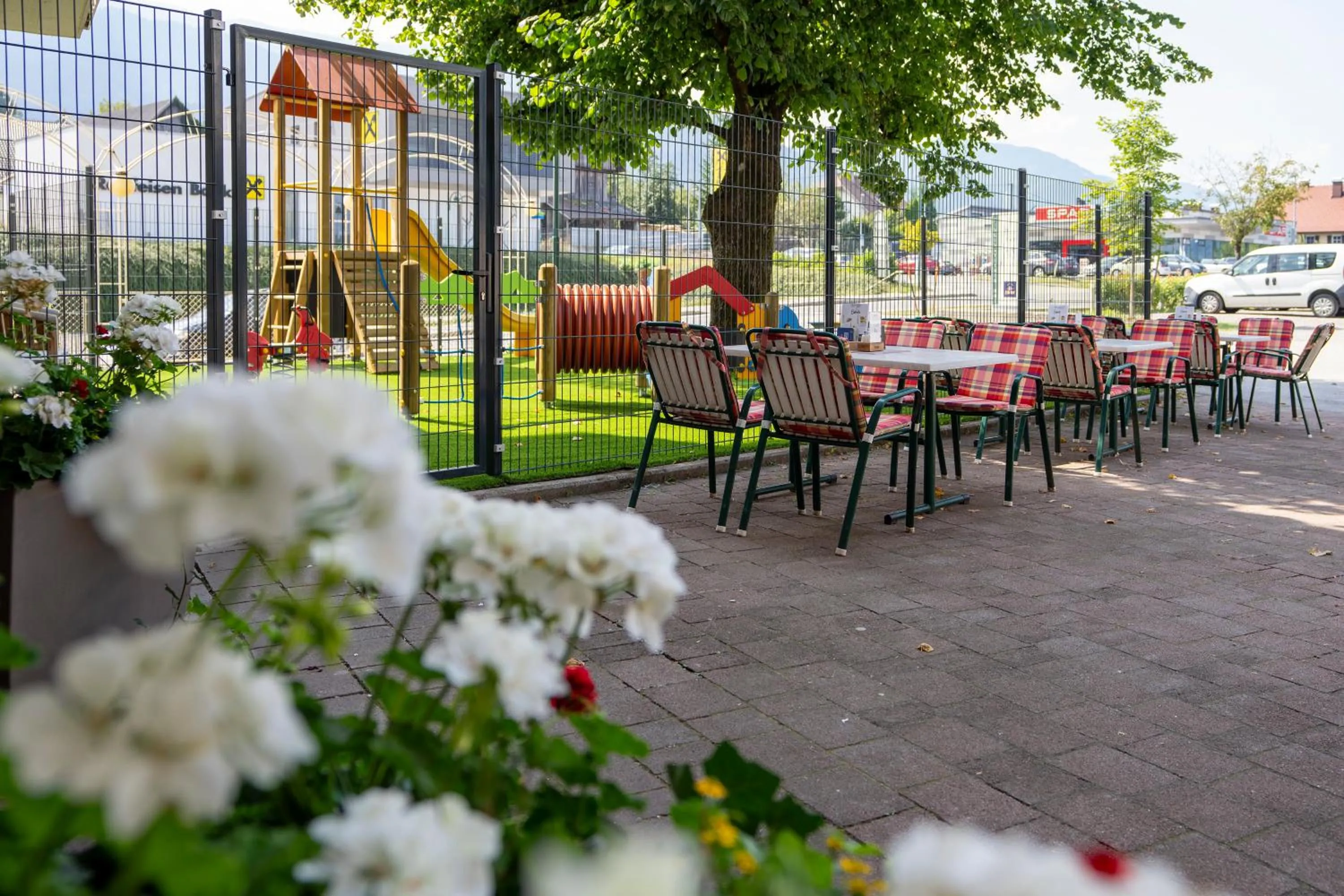 Restaurant/places to eat in Finkensteiner Hof