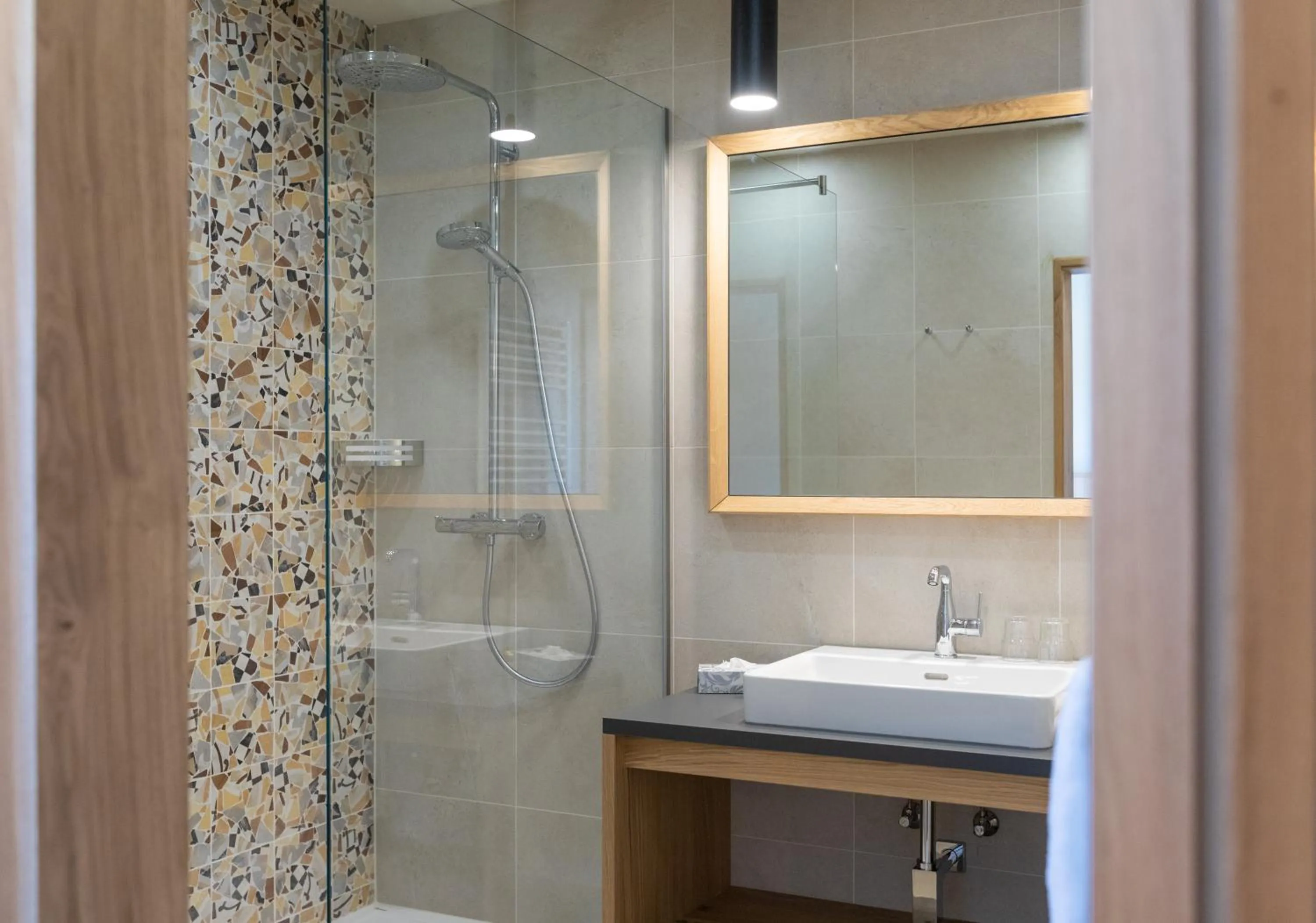 Shower in Finkensteiner Hof