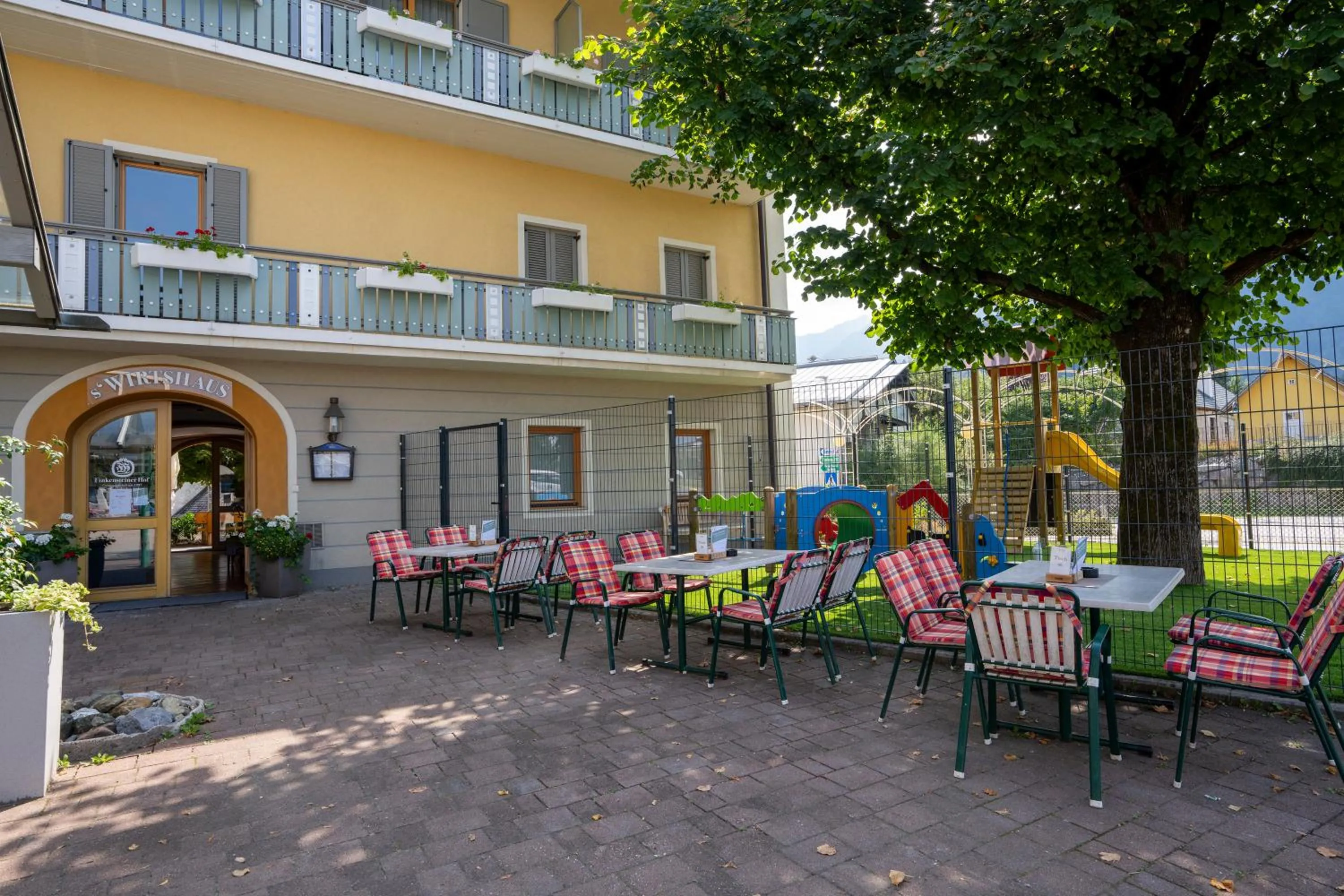 Property building in Finkensteiner Hof