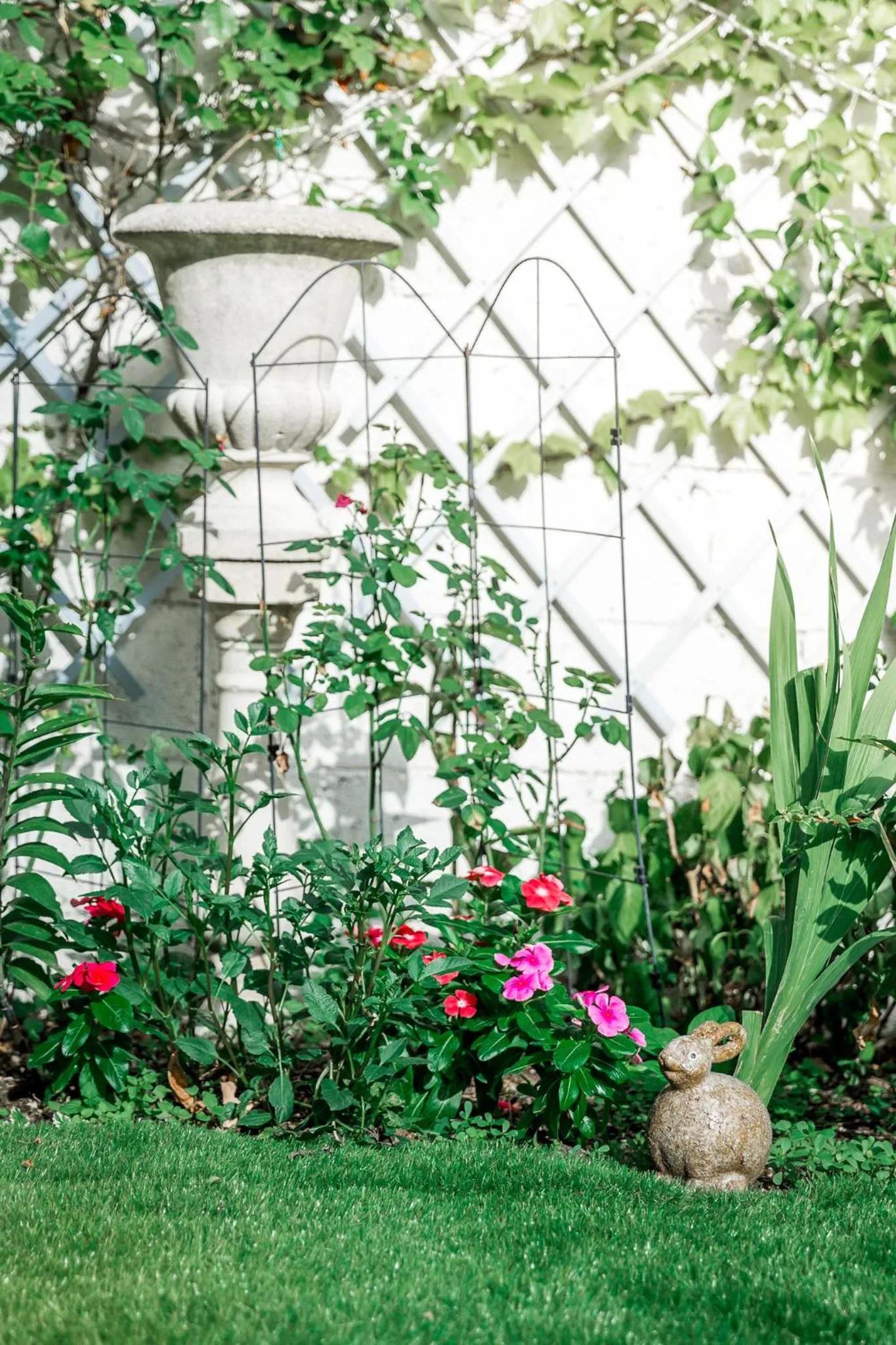 Property building in La Maison Charmante