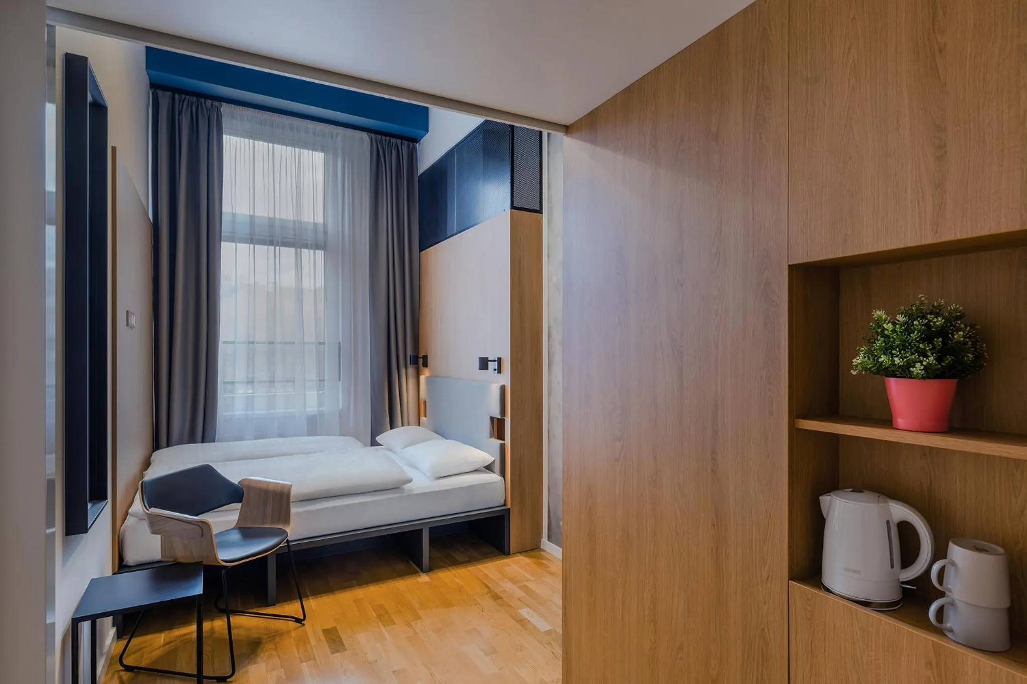 Photo of the whole room, Bed in Dean's Home Budapest