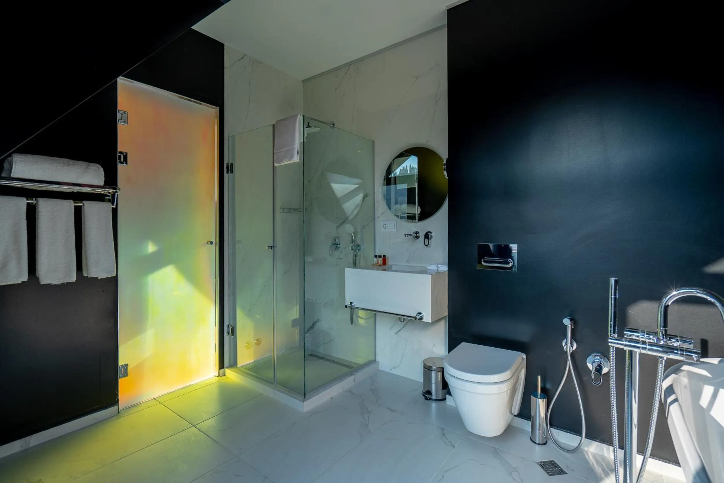 Shower in Platforma Design Hotel