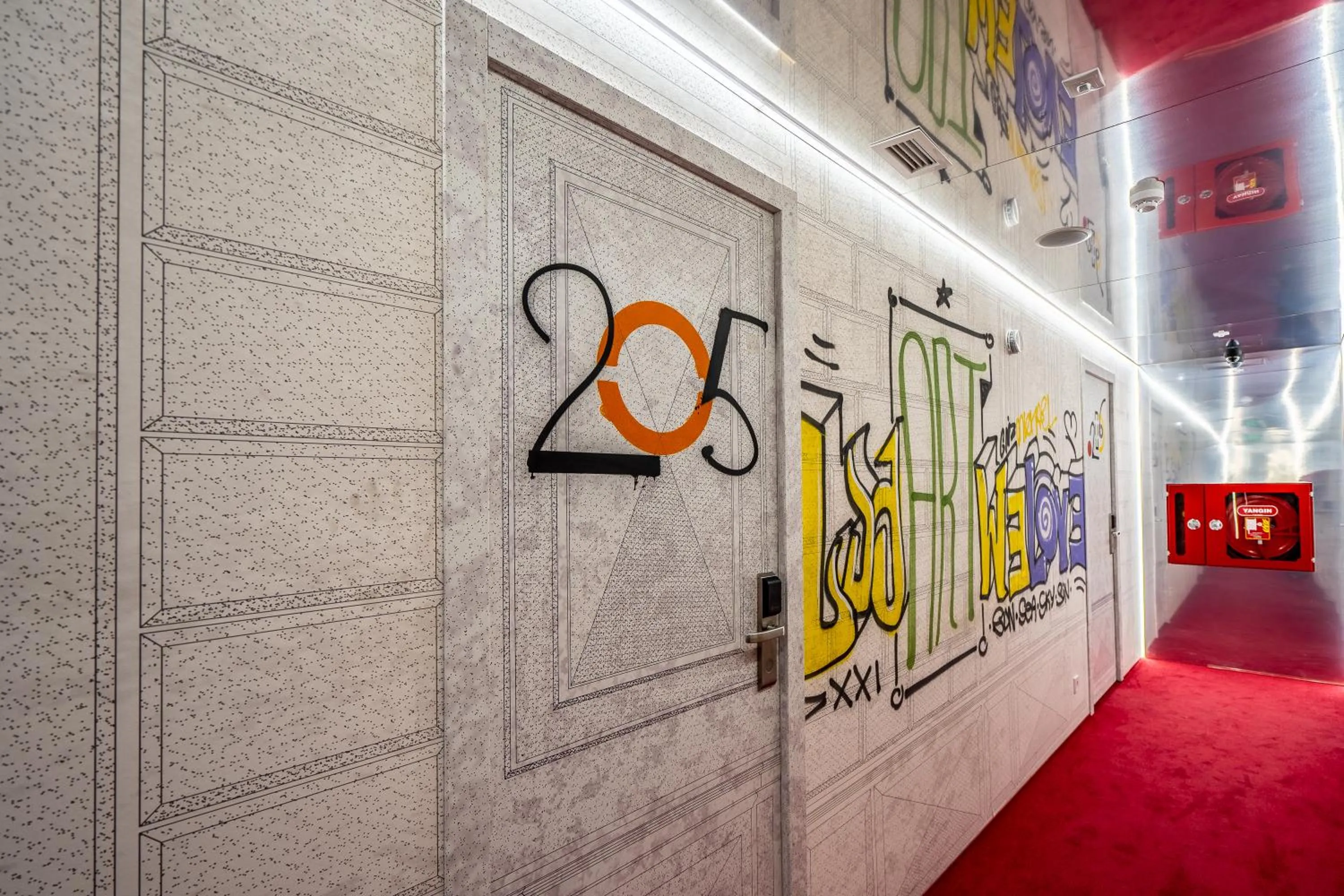 Property building in Platforma Design Hotel