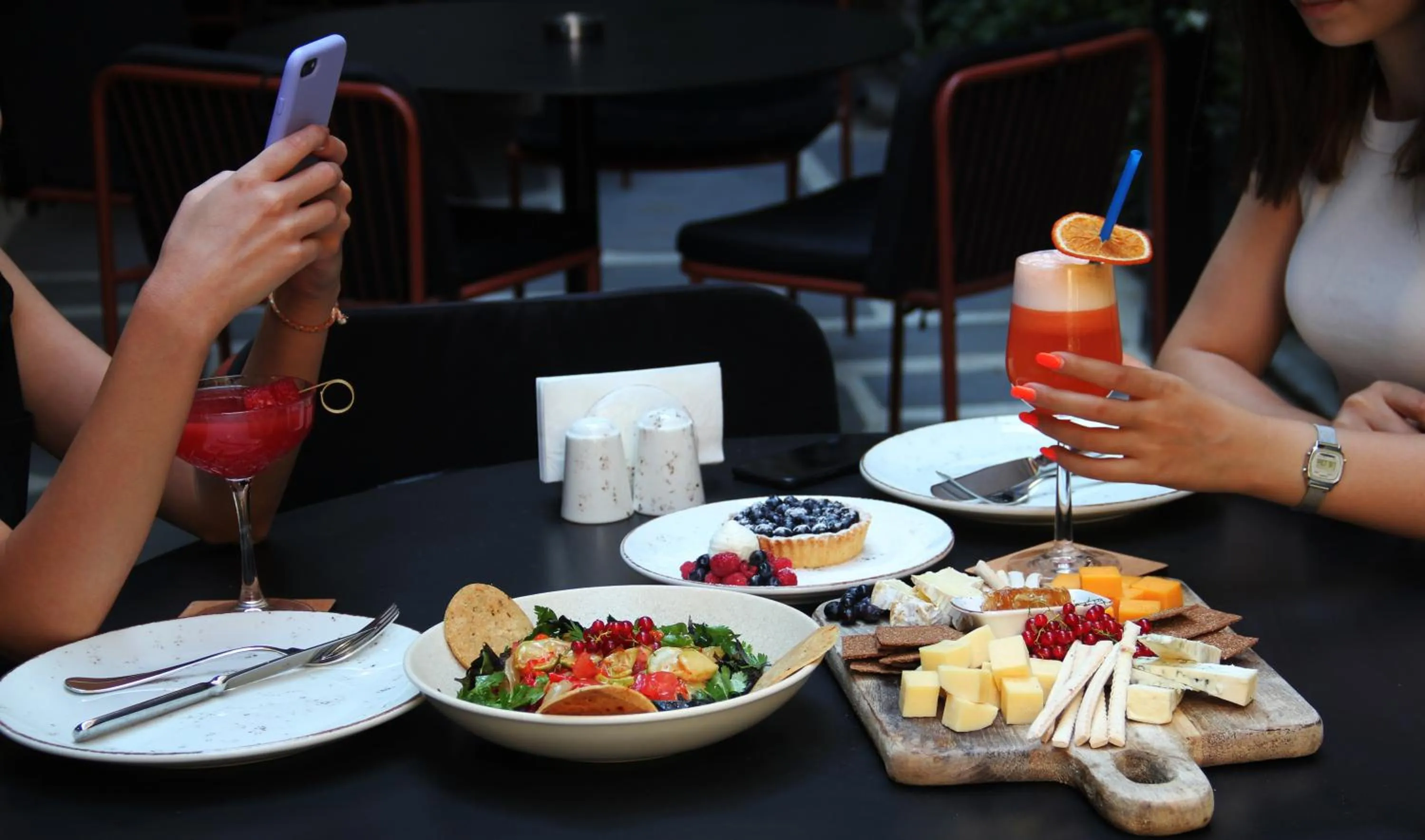 Food and drinks in Platforma Design Hotel