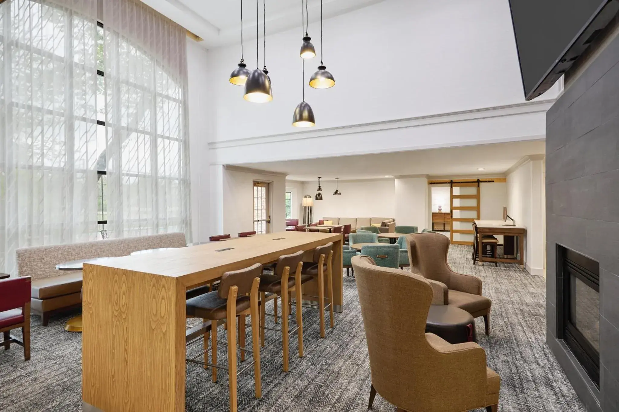 Property building in Staybridge Suites Peoria Downtown by IHG Property building in Staybridge Suites Peoria Downtown by IHG