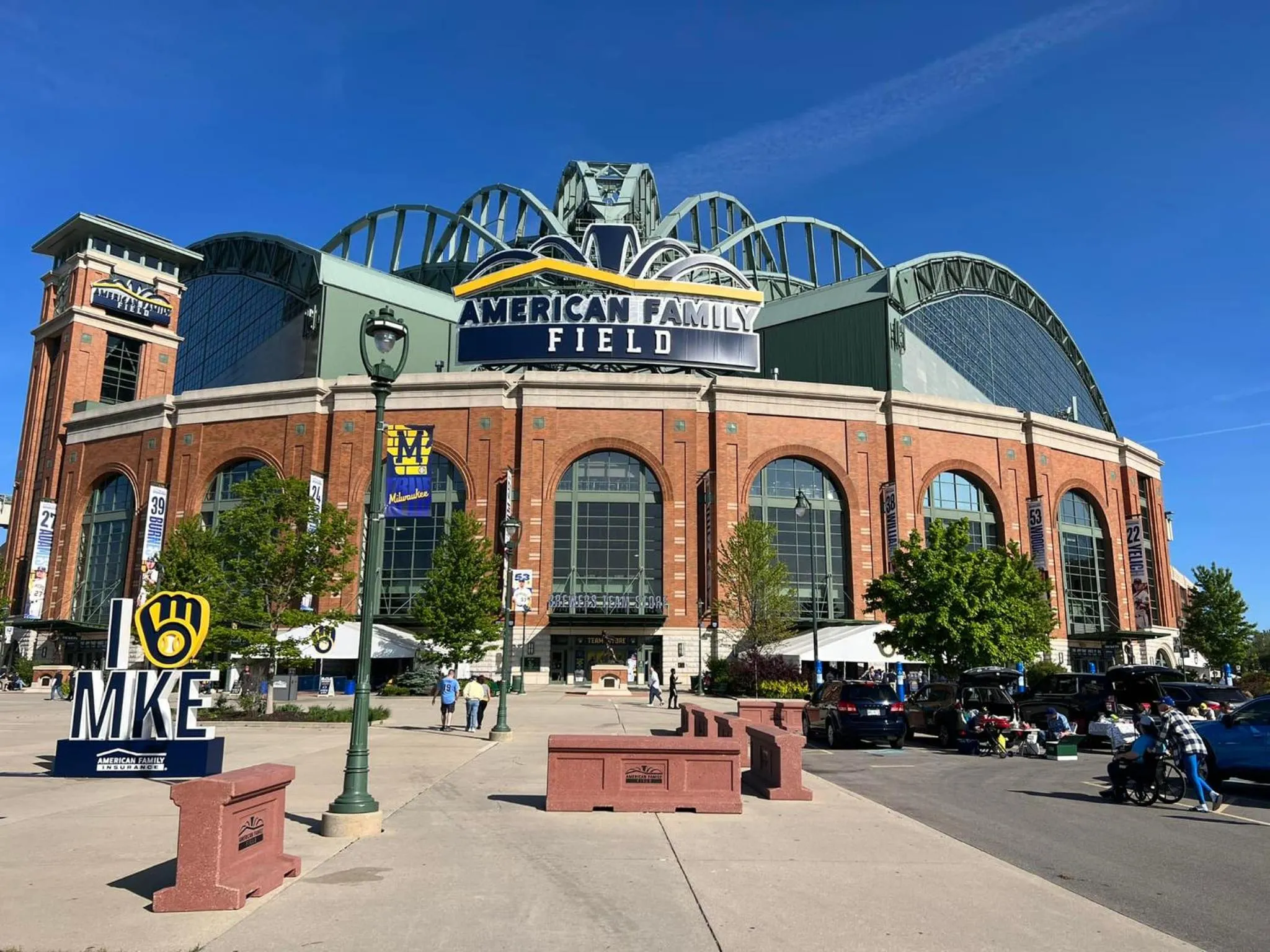 Entertainment in Best Western Plus Milwaukee West