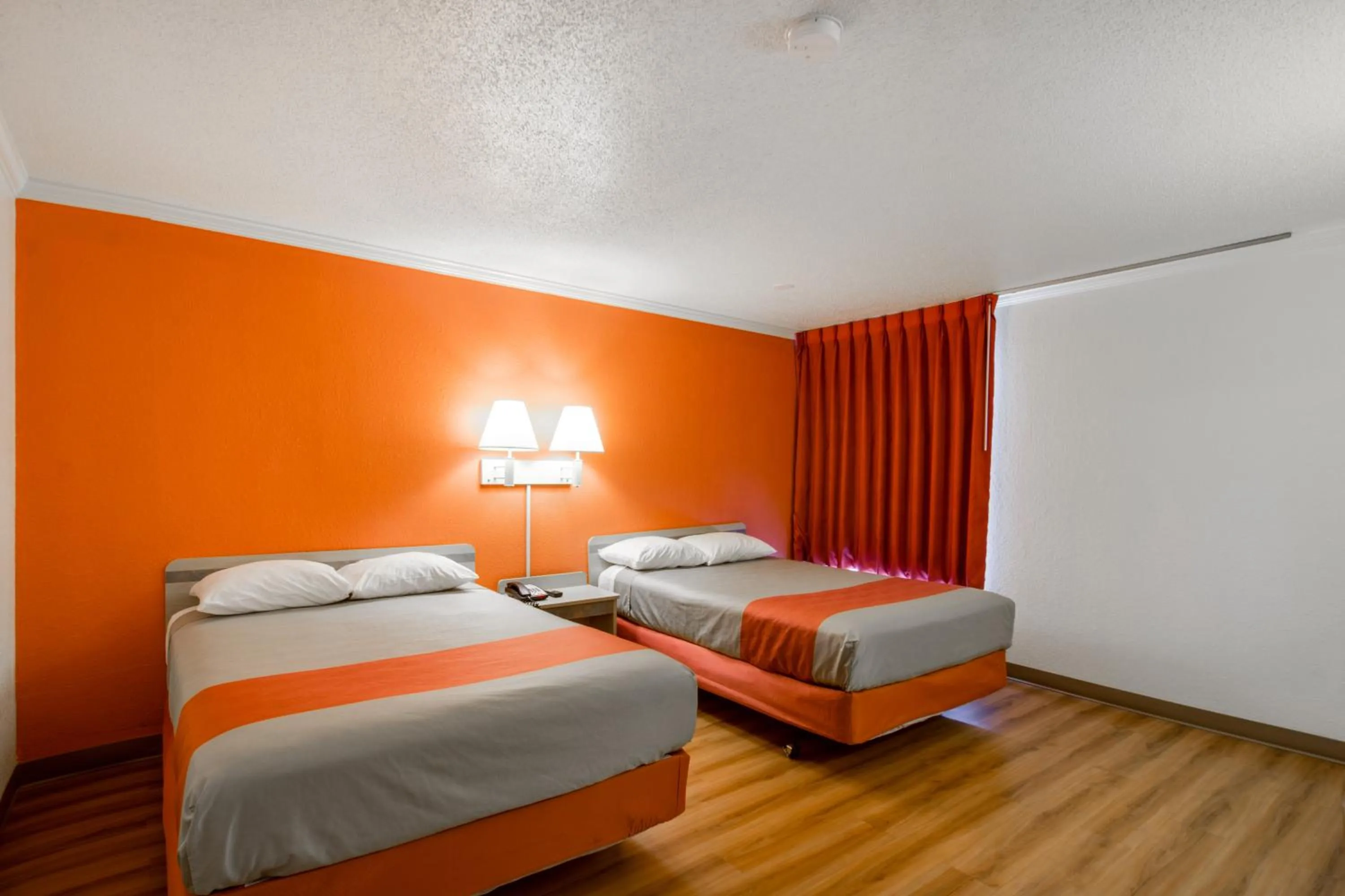 Bedroom, Bed in Motel 6-Waukegan, IL
