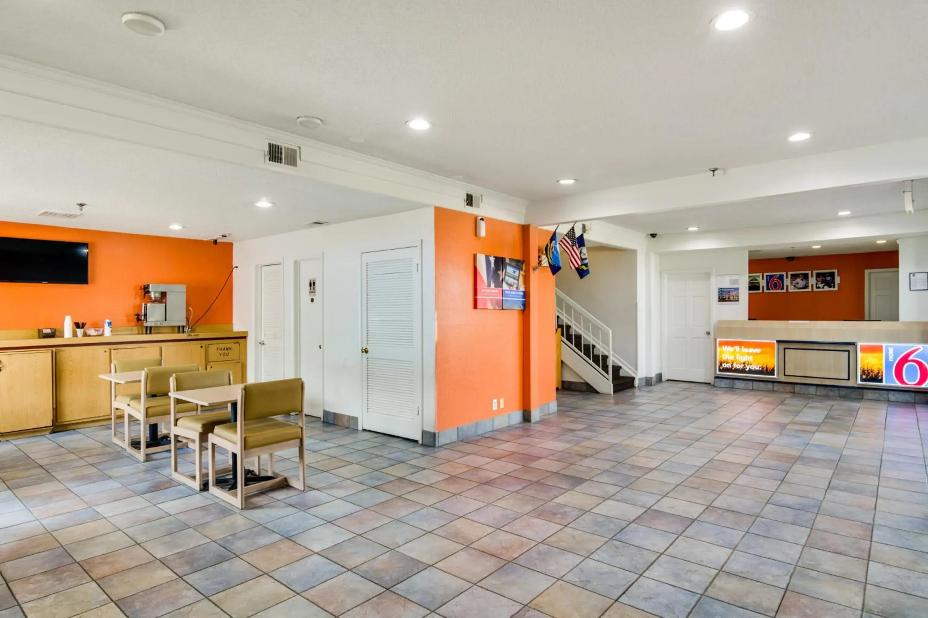 Lobby or reception in Motel 6-Waukegan, IL Lobby or reception in Motel 6-Waukegan, IL