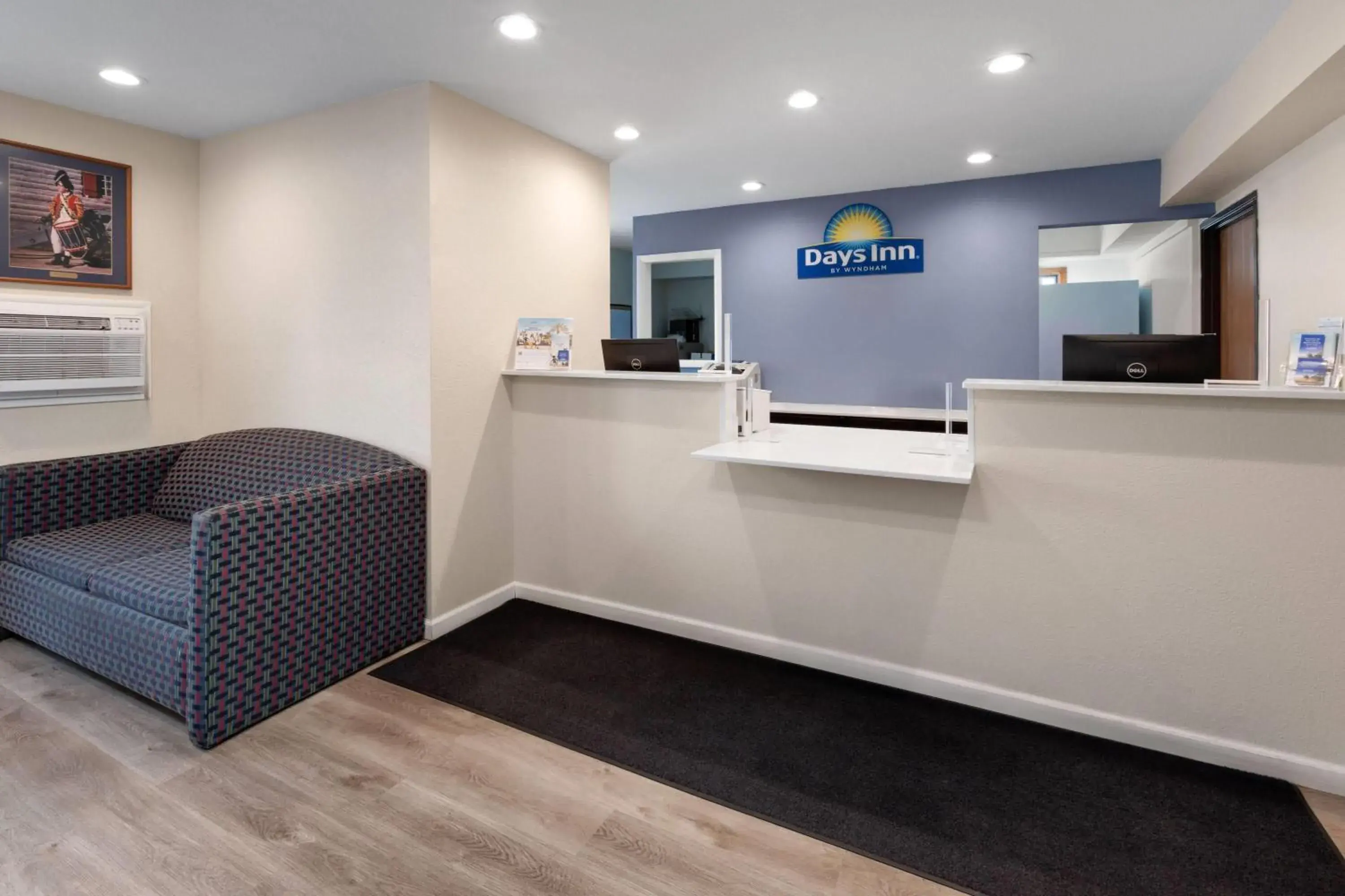Lobby or reception in Days Inn by Wyndham Mackinaw City - Bridgeview Area Lobby or reception in Days Inn by Wyndham Mackinaw City - Bridgeview Area