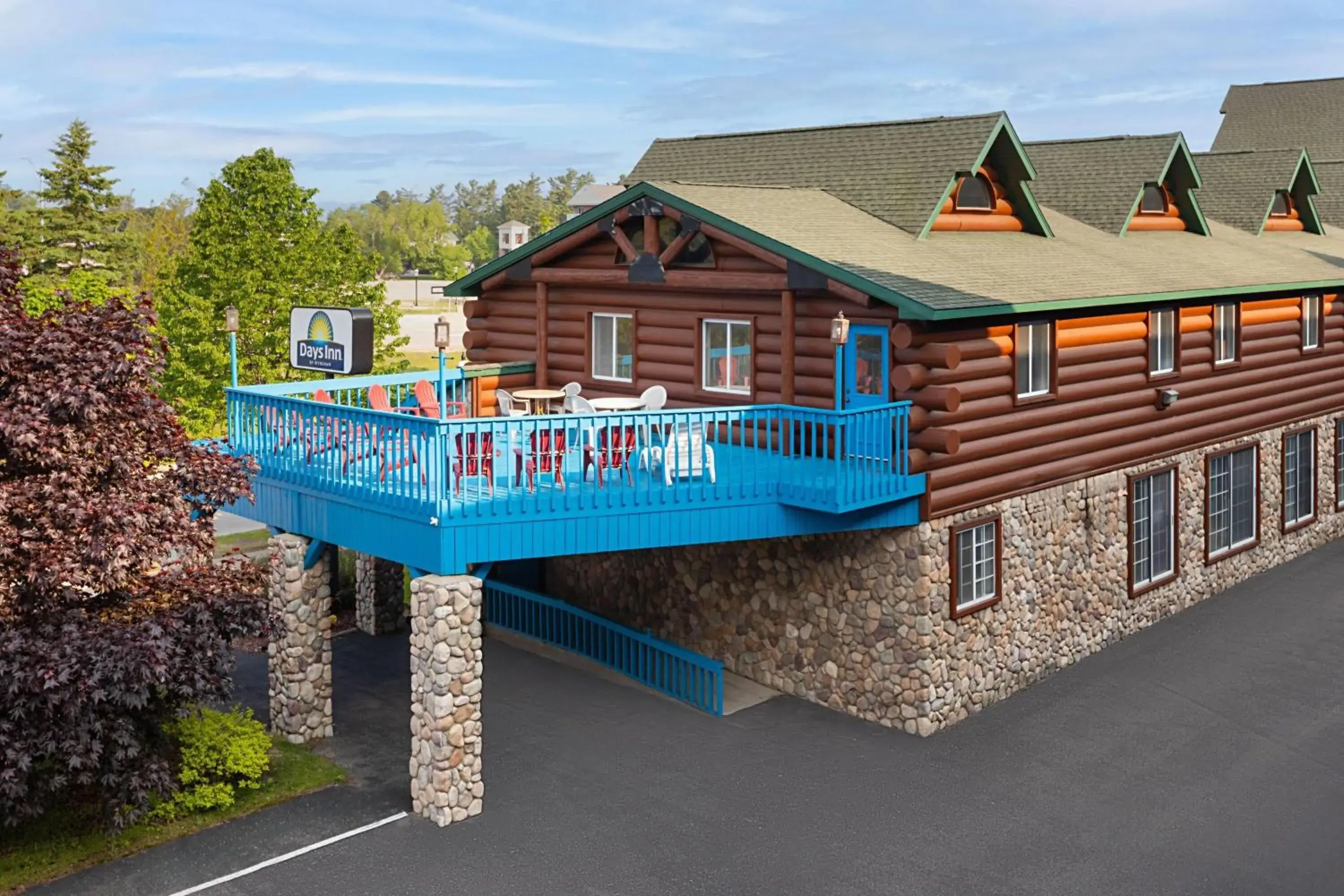 Property building in Days Inn by Wyndham Mackinaw City - Bridgeview Area Property building in Days Inn by Wyndham Mackinaw City - Bridgeview Area