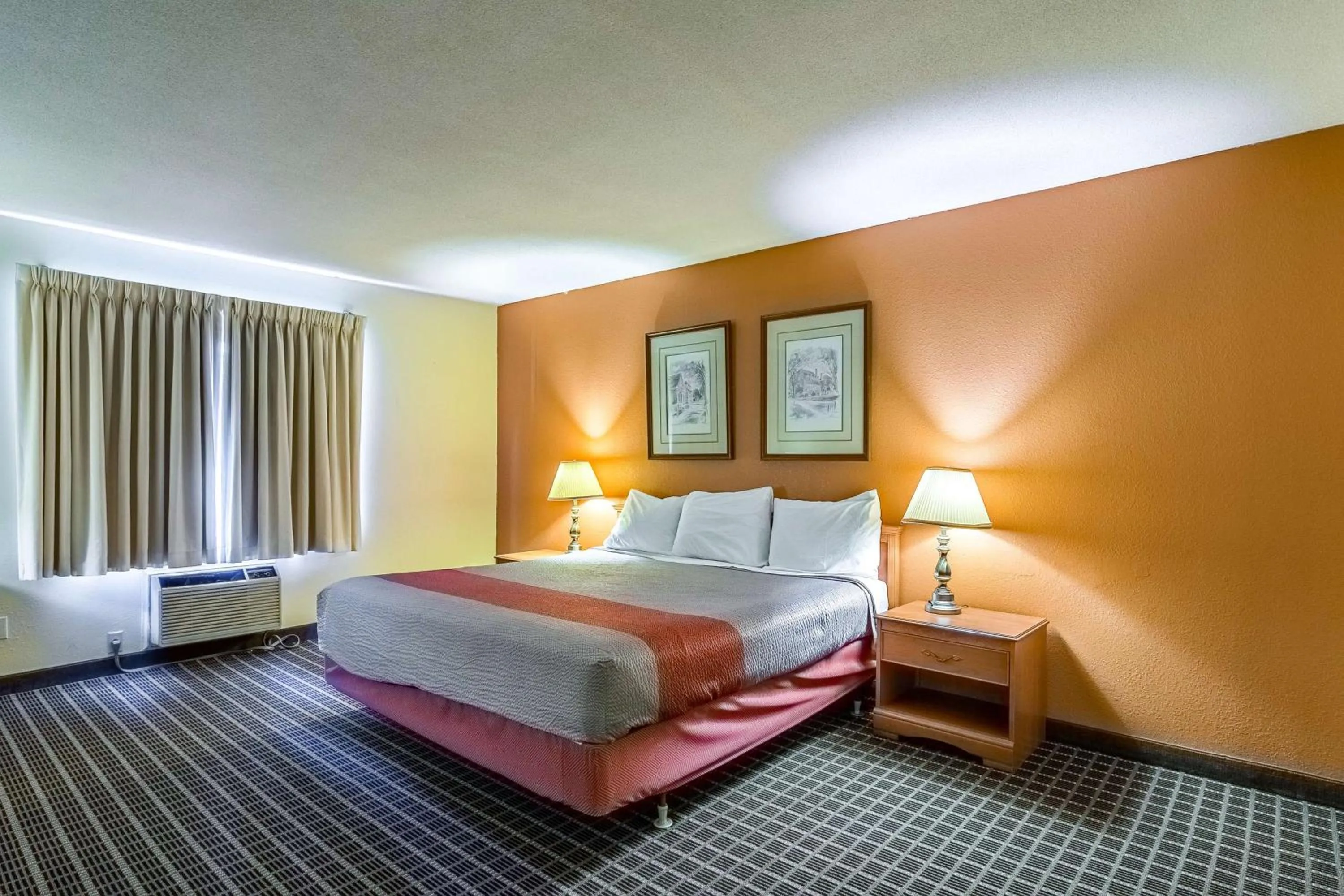 Bedroom, Bed in Motel 6-Grand Rapids, MI - Northeast