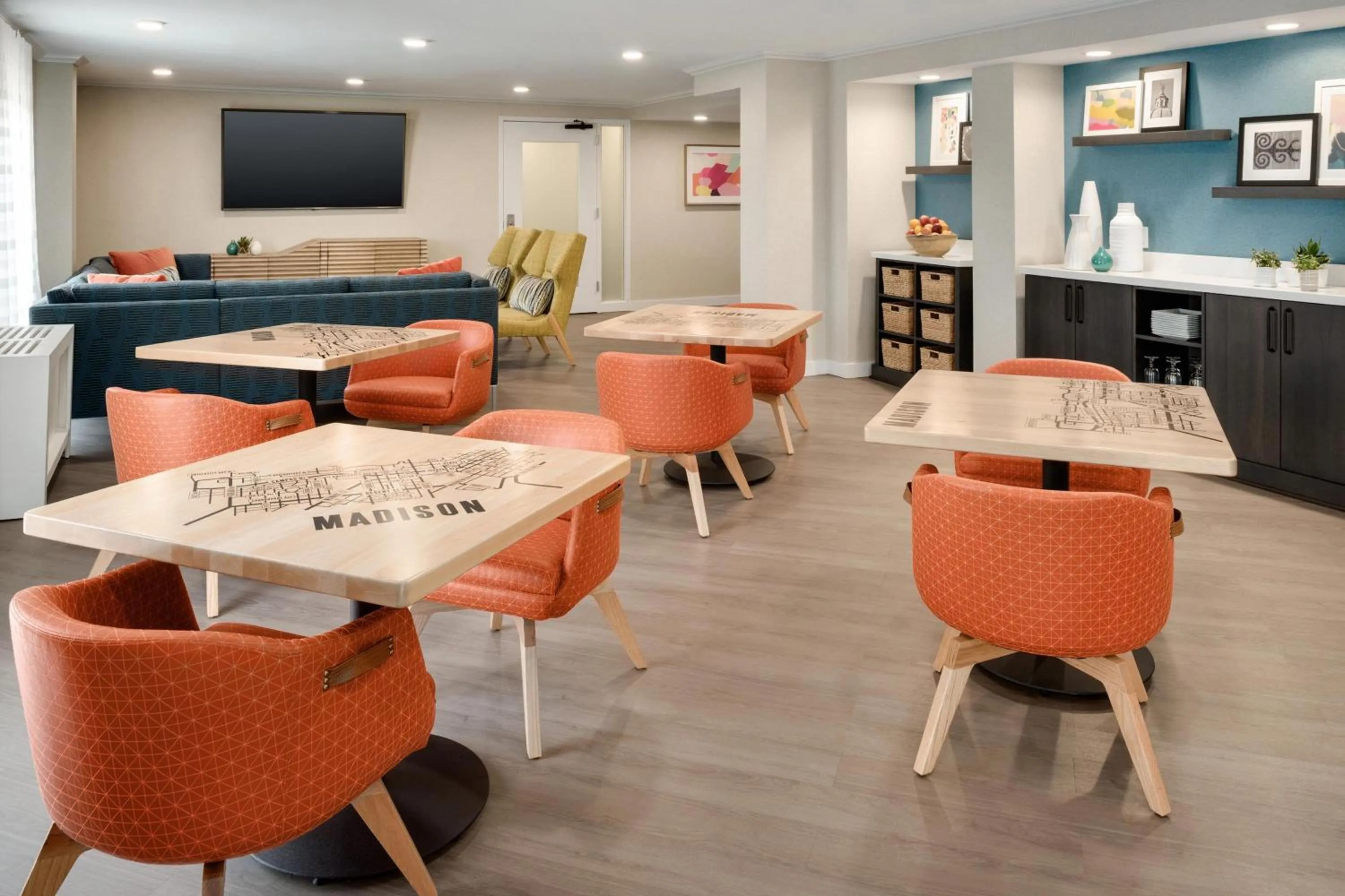 Restaurant/places to eat in Sheraton Madison Hotel