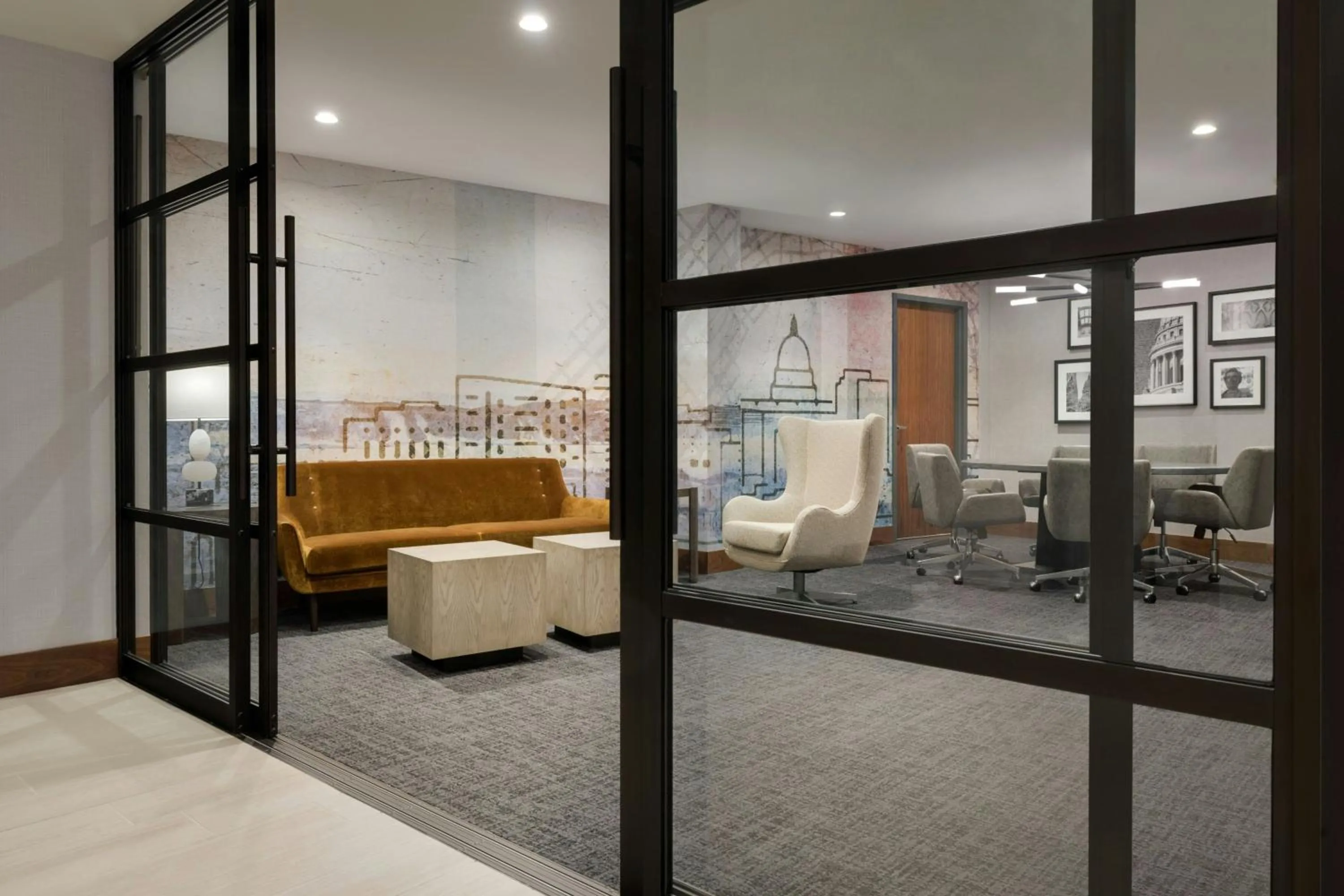 Lobby or reception, Bed in Madison Marriott South