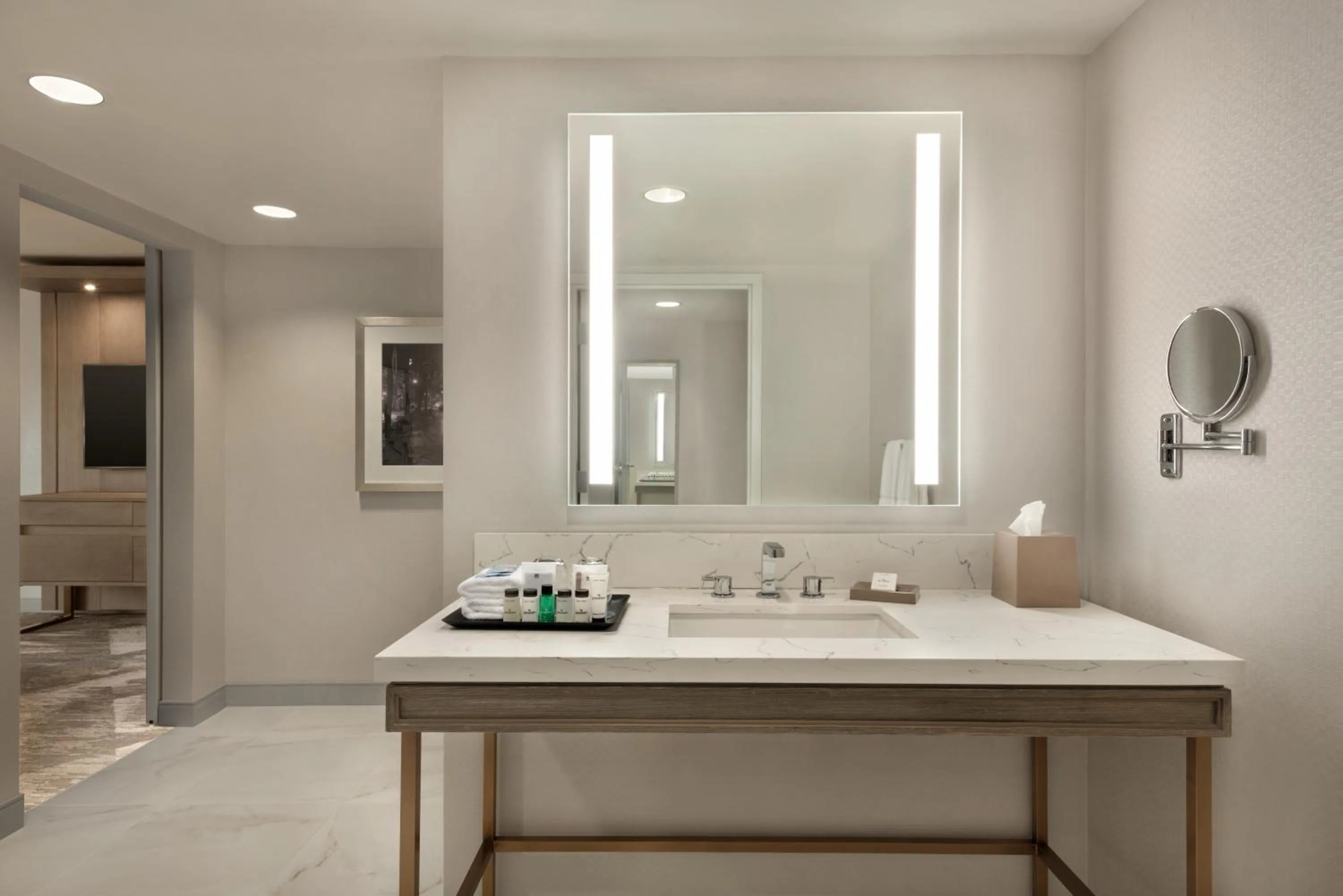 Bathroom in Madison Marriott South