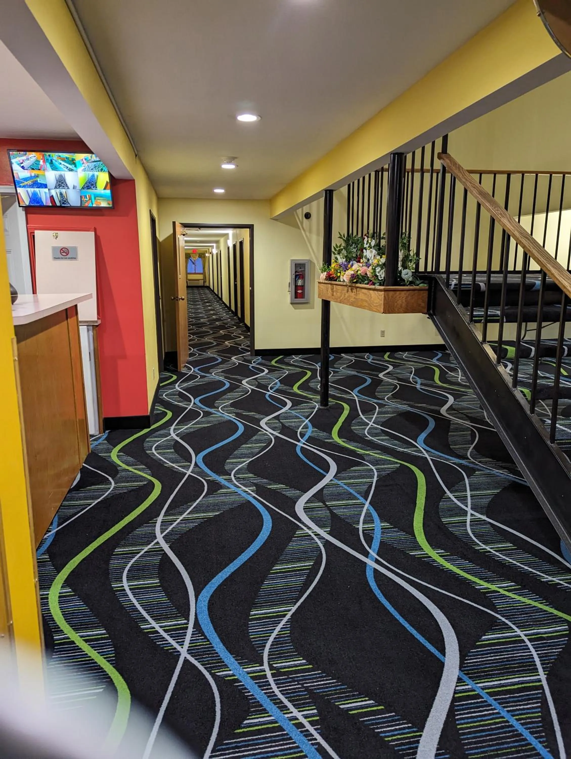 Lobby or reception in Super 8 by Wyndham Staunton