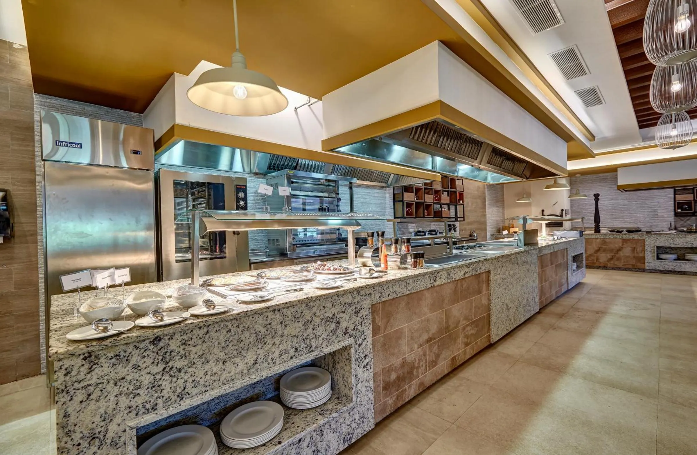 Restaurant/places to eat in Royalton Grenada, An Autograph Collection All-Inclusive Resort