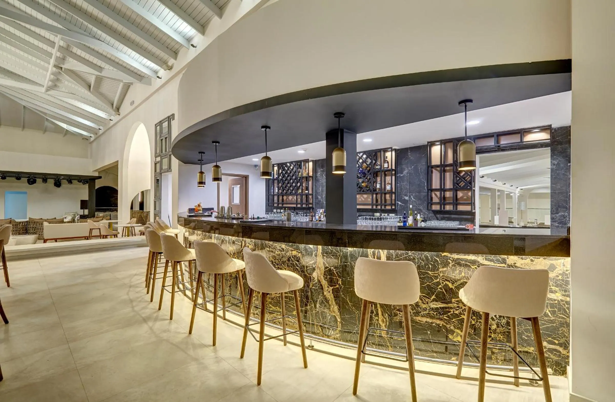 Lounge or bar in Royalton Grenada, An Autograph Collection All-Inclusive Resort