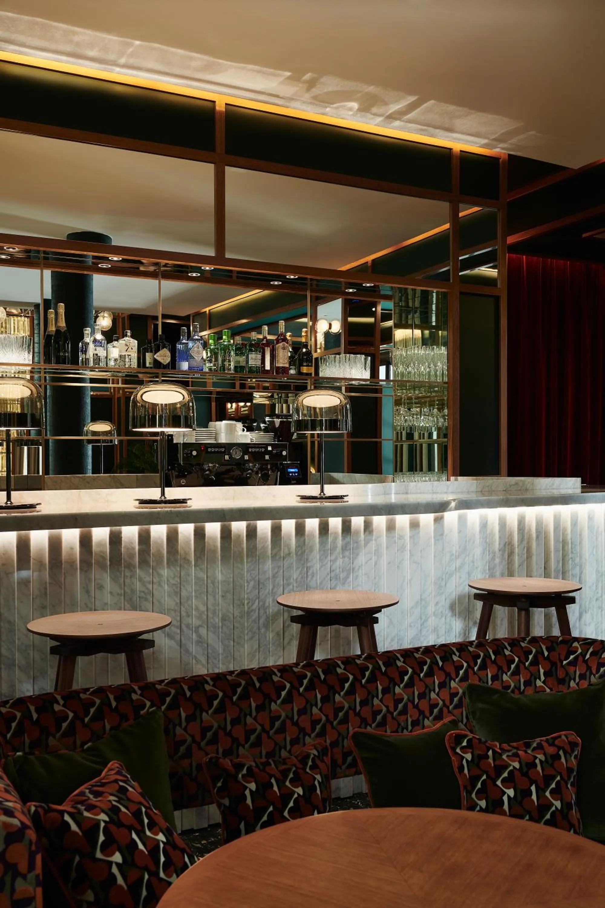 Lounge or bar in Hôtel Le Ballu