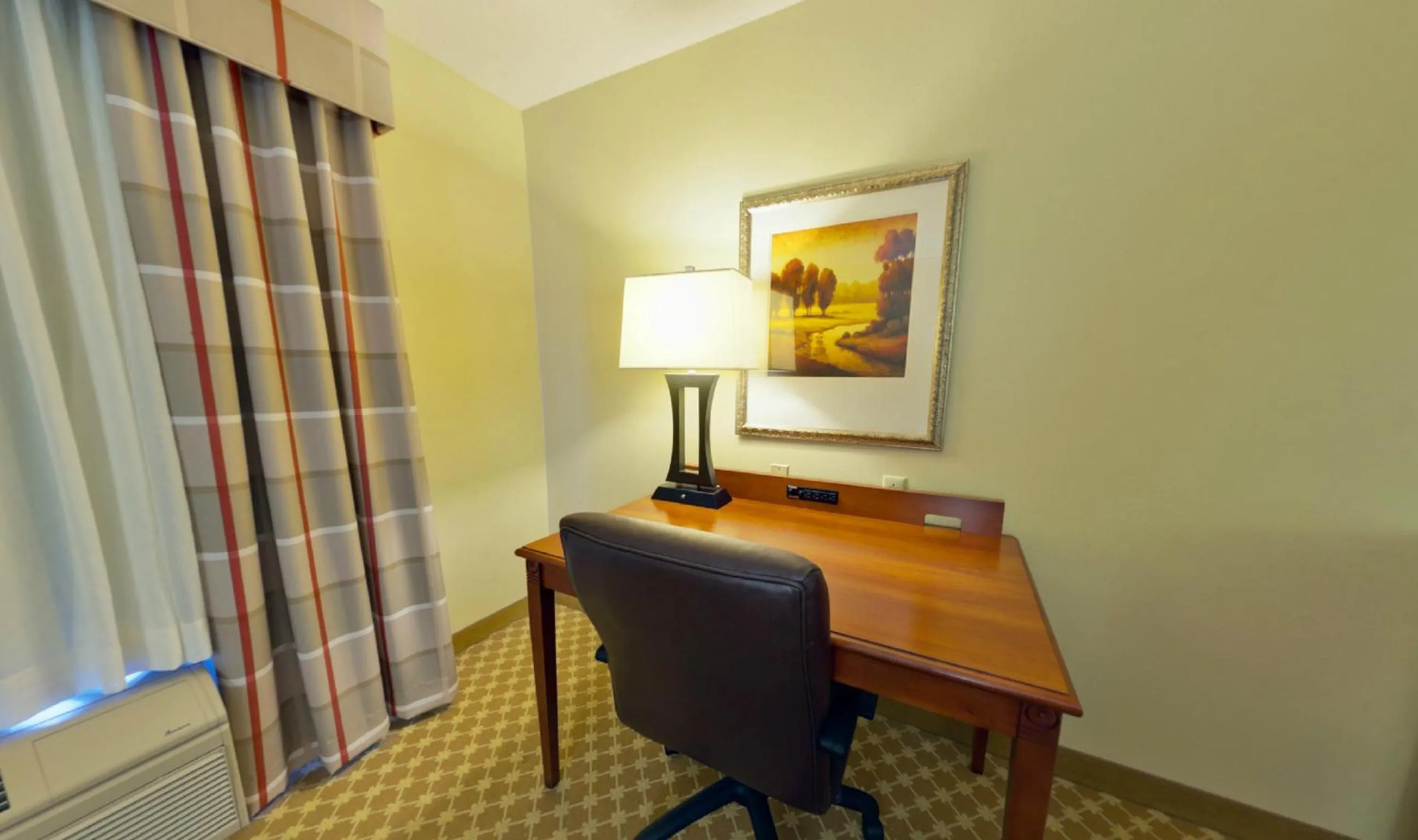 TV and multimedia in Country Inn & Suites by Radisson, Rock Falls, IL