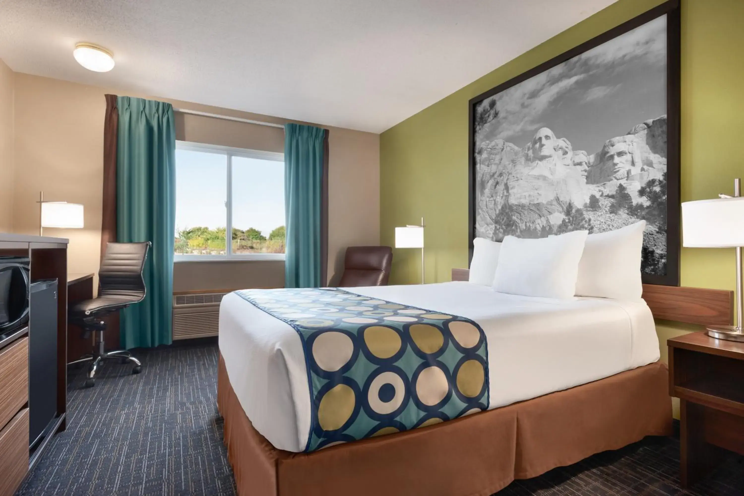 Bed in Super 8 by Wyndham Sioux Falls Bed in Super 8 by Wyndham Sioux Falls