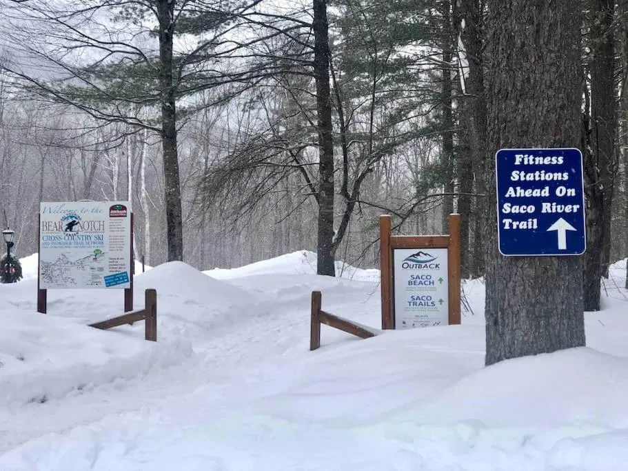 Attitash Mountain Village Studio - Slope View - Ski - Storyland