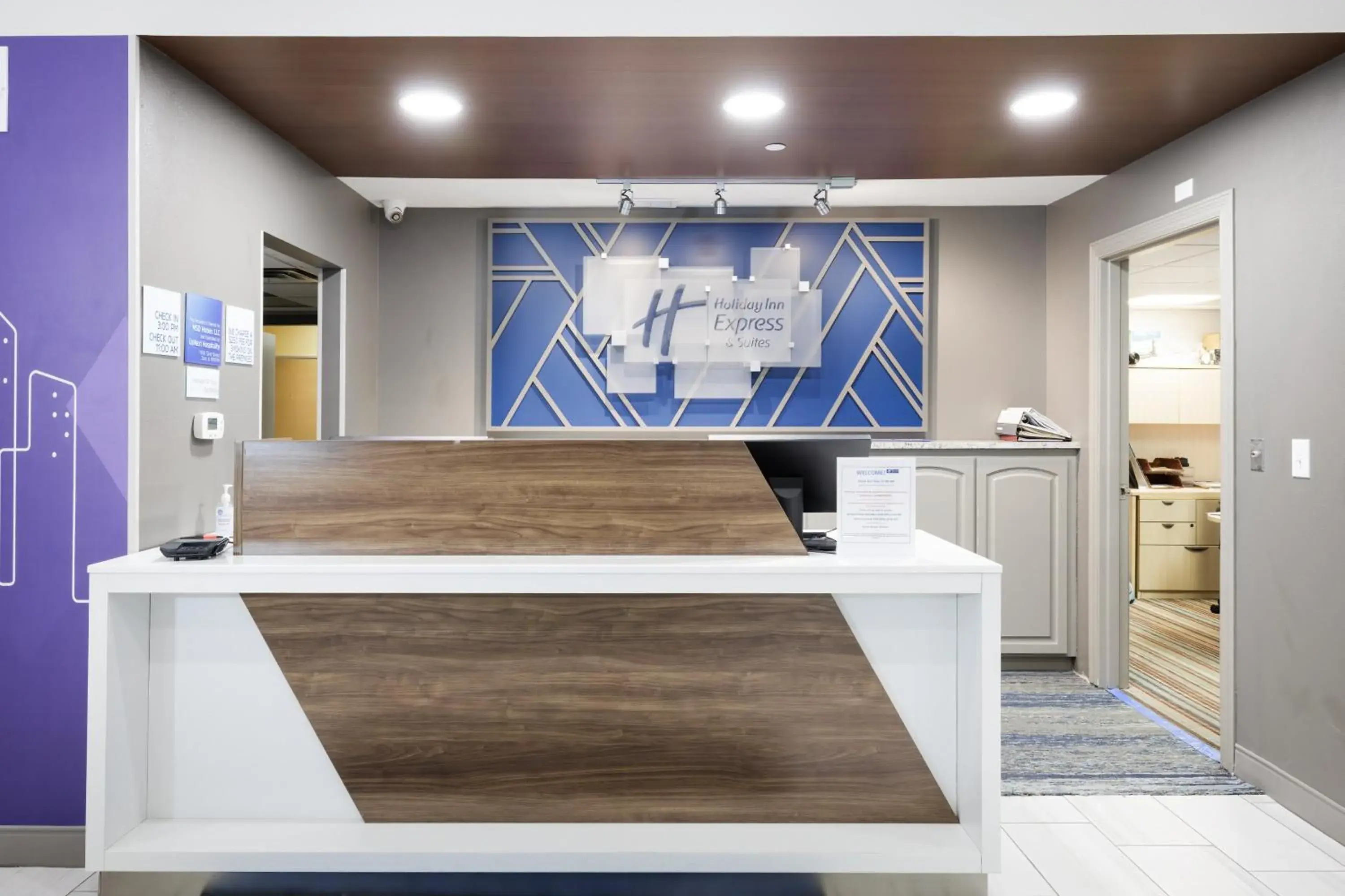 Property building in Holiday Inn Express & Suites Zion by IHG Property building in Holiday Inn Express & Suites Zion by IHG